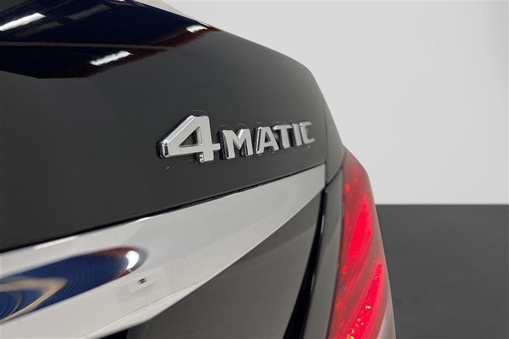 Mercedes-Benz E 220 d 4M 194hk D-värme Burmester 360° Draginteriör