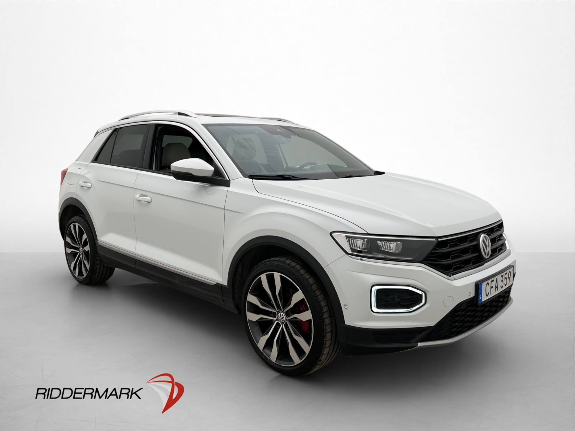 Volkswagen T-Roc 4M 190hk GT Cockpit Pano BEATS Värm Drag