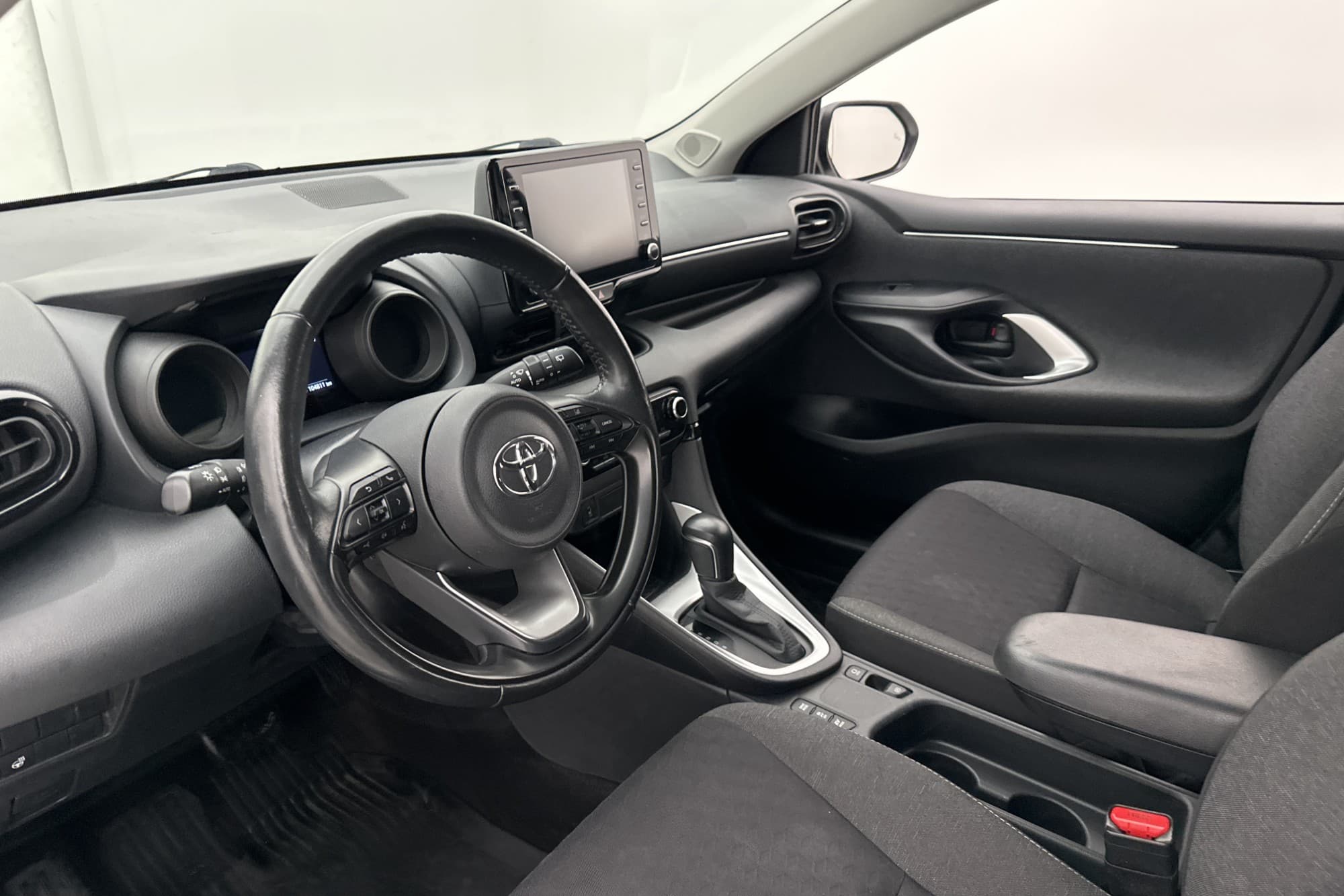 Toyota Yaris Hybrid 116hk Active Plus MOMS Kamera Rattvärme