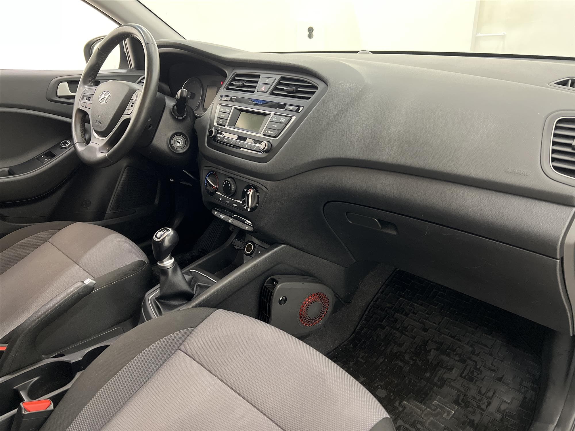Hyundai i20 1.2 84hk 1 Brukare Rattvärme Låg Skatt 0,48L/mil