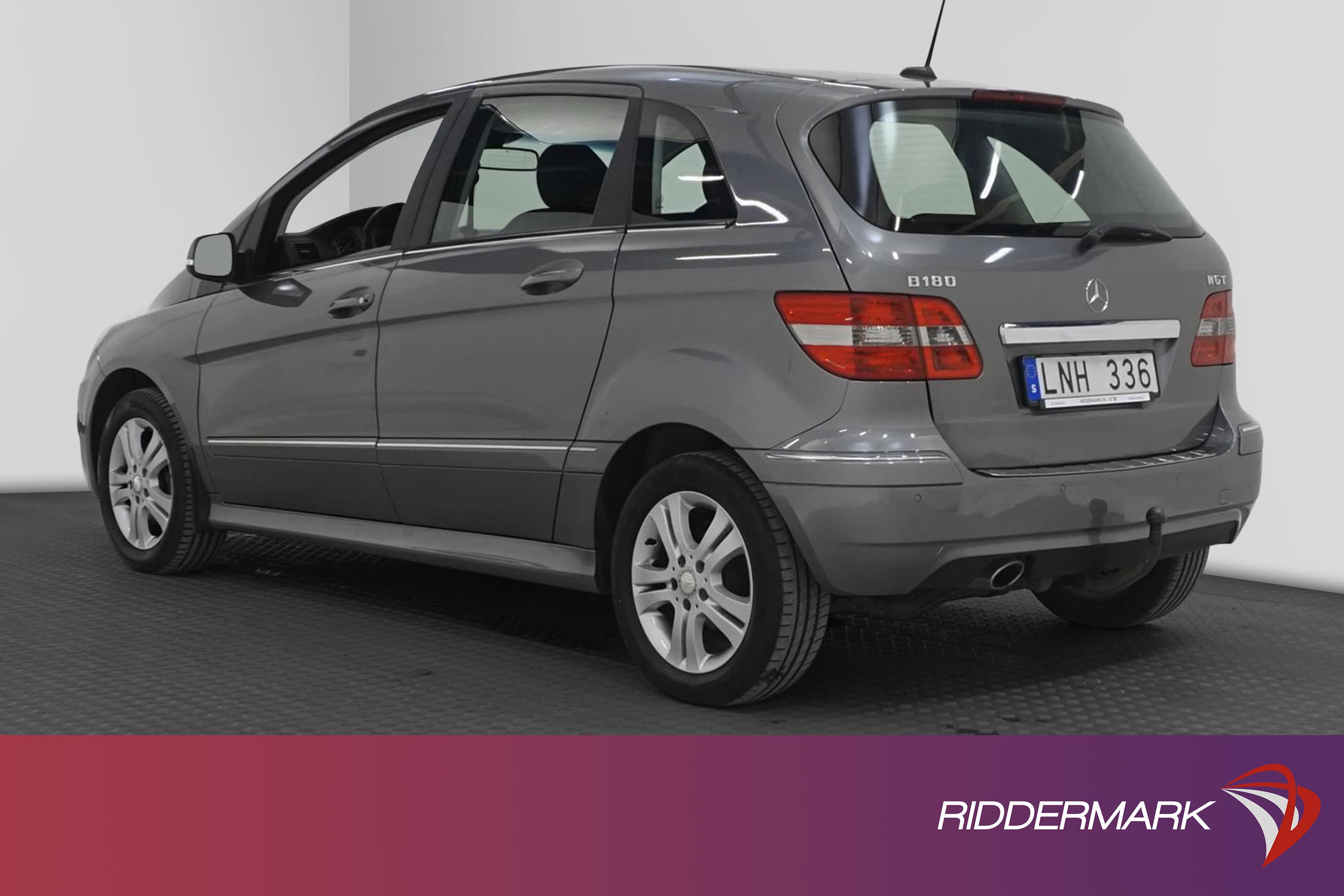 Mercedes-Benz B 180 116hk M&K-Värmare Dragkrok PDC Nyservad