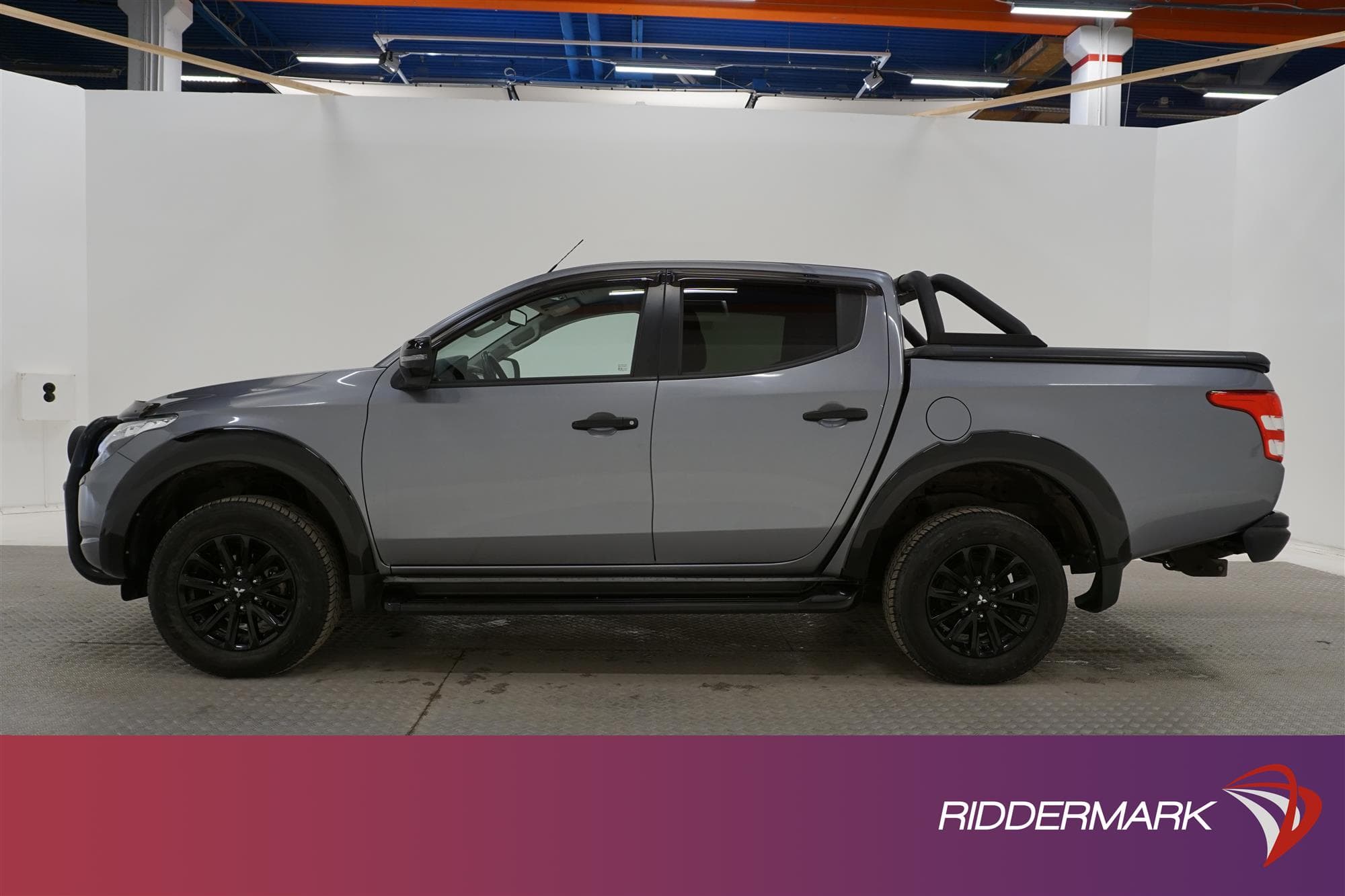Mitsubishi L200 Cross 2.4 Automat 181hk Kamera Drag Värmare