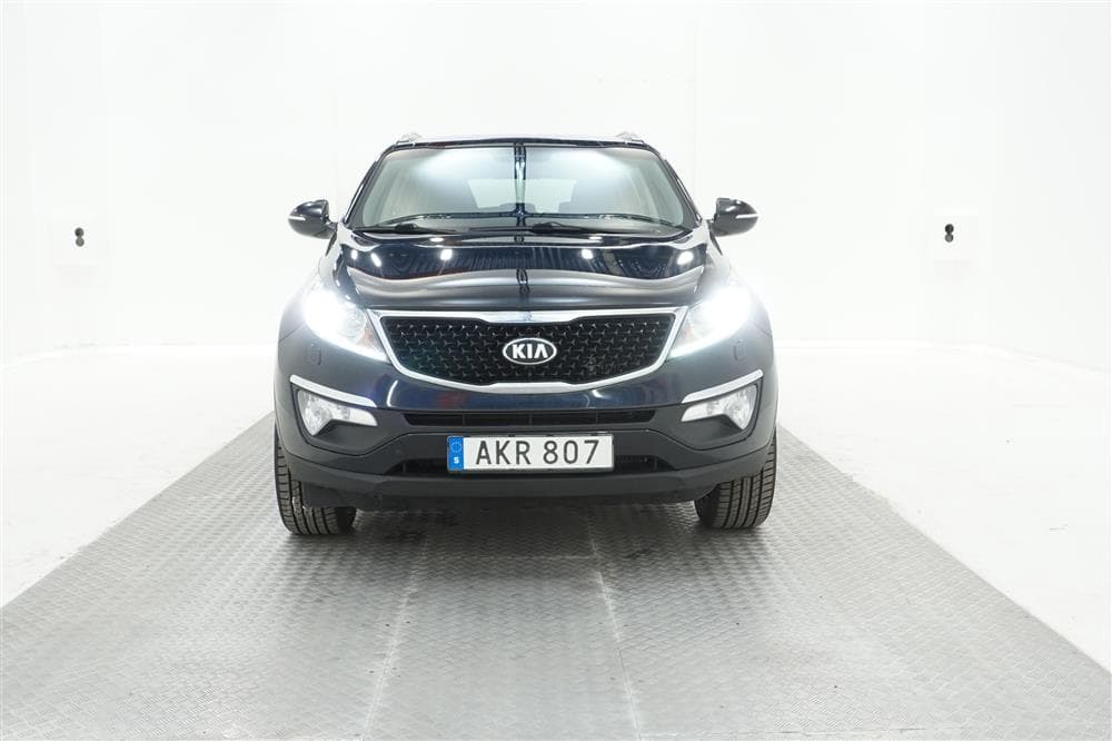Kia Sportage 2.0 CRDi AWD 184hk Panorama Kamera Navi Skinnexteriör