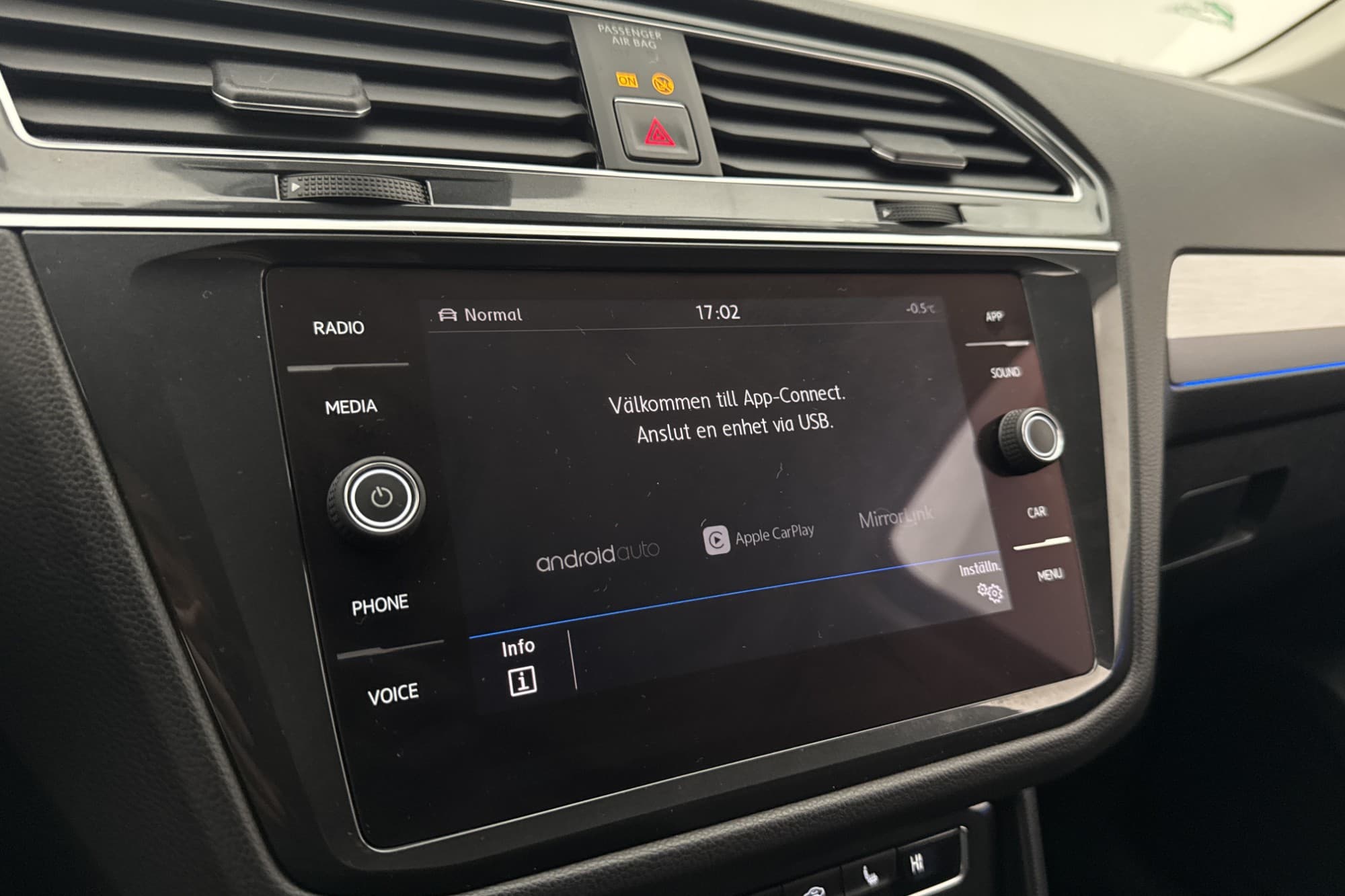 Volkswagen Tiguan 1.4 TSI 150hk 4M Värmare Sensorer CarPlay
