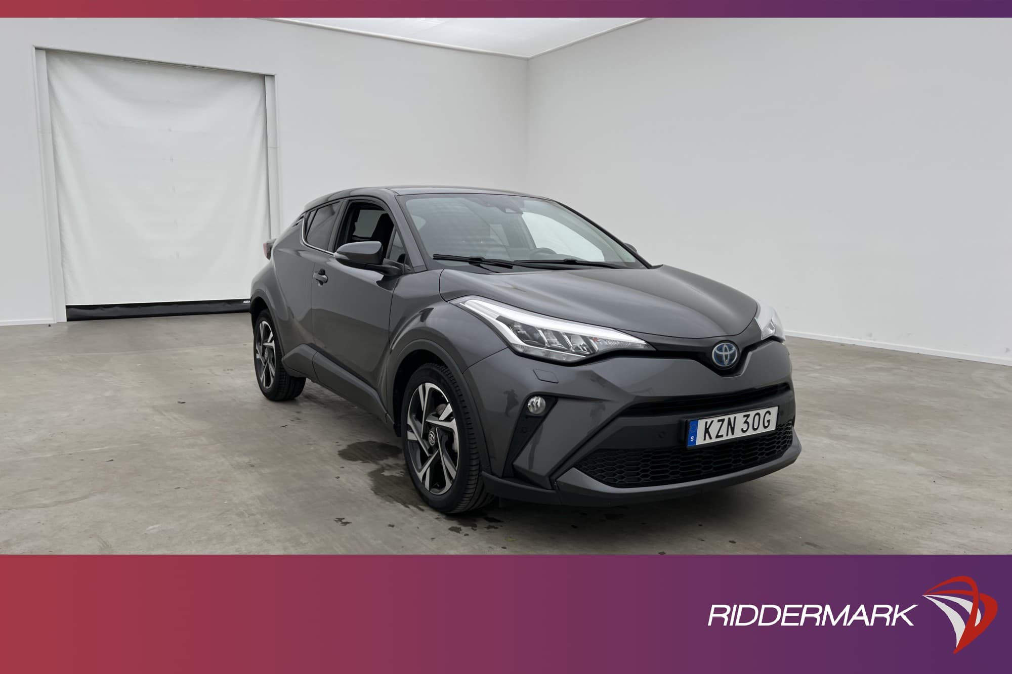 Toyota C-HR Hybrid CVT 122hk