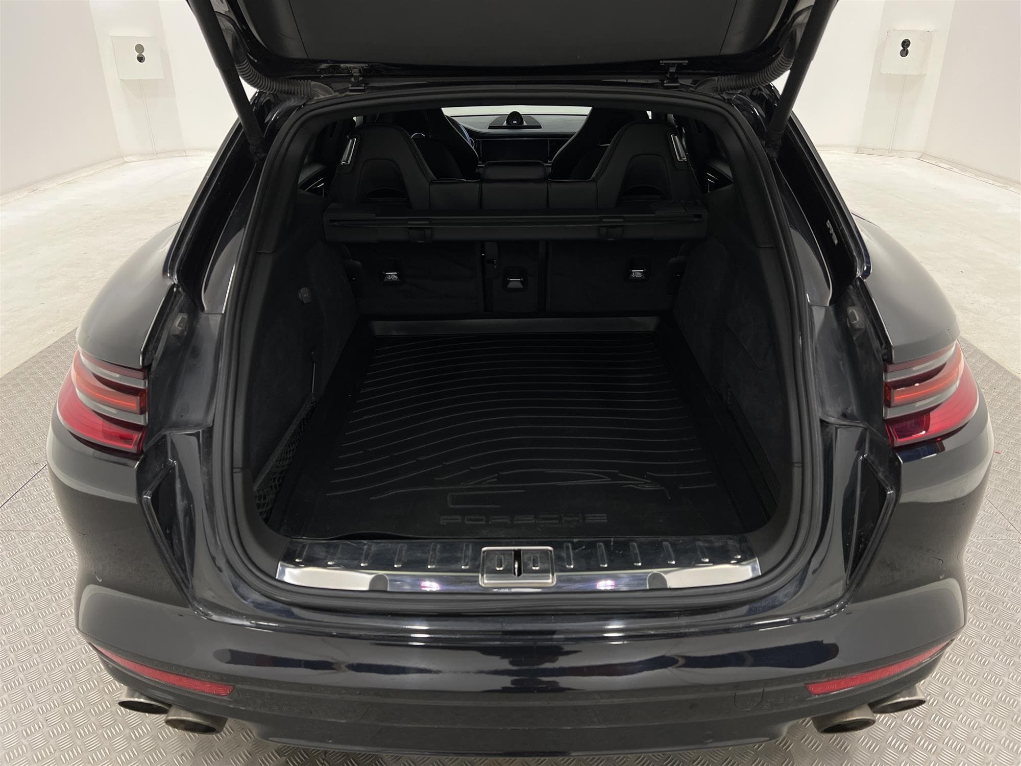 Porsche Panamera 4 E-hybrid Sport Turismo 462hk Bose Panointeriör