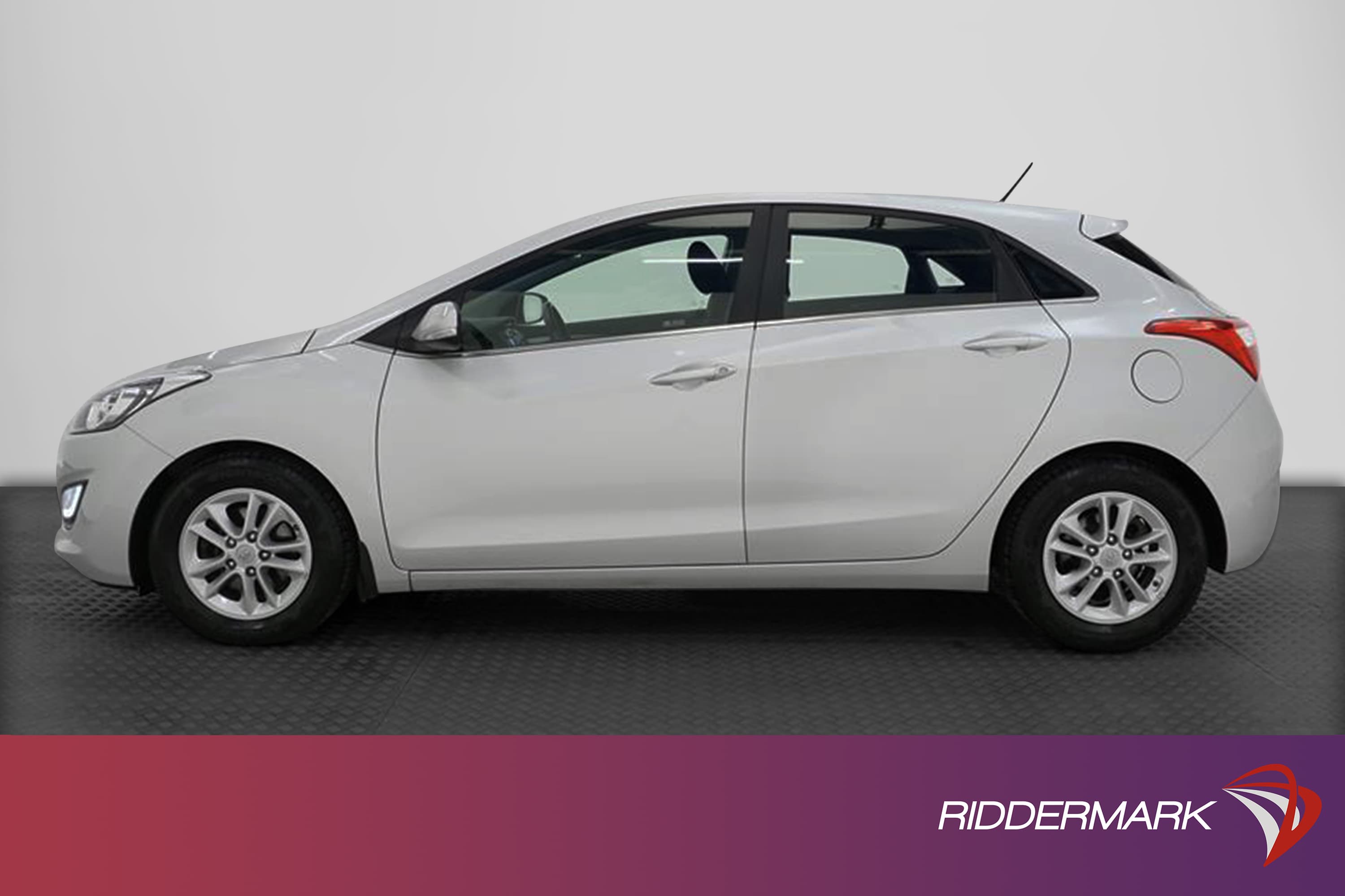 Hyundai i30 1.6 110hk