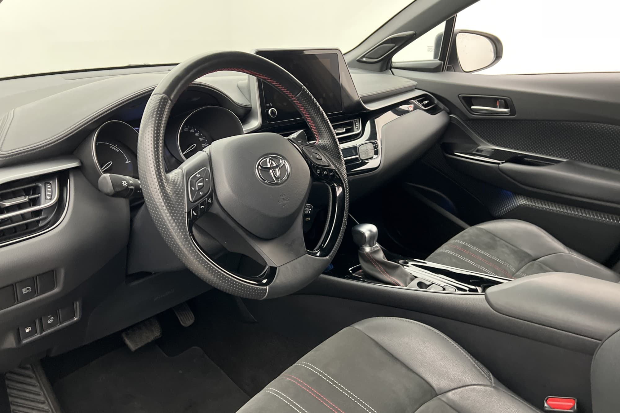 Toyota C-HR Hybrid 184hk GR Sport JBL Navi Kamera Rattvärme