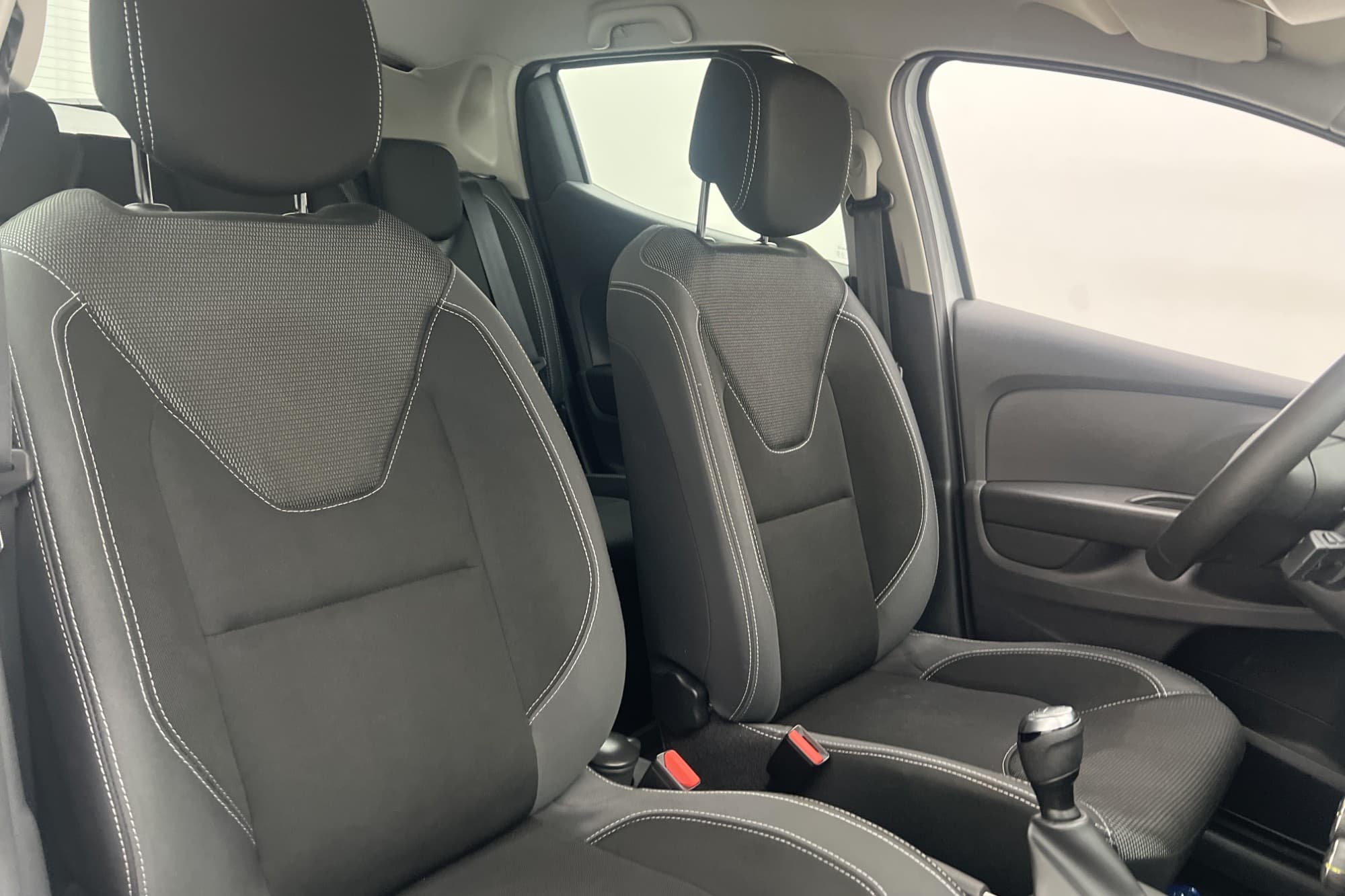Renault Clio 0.9 TCe 76hk Zen Navigation Farthållare