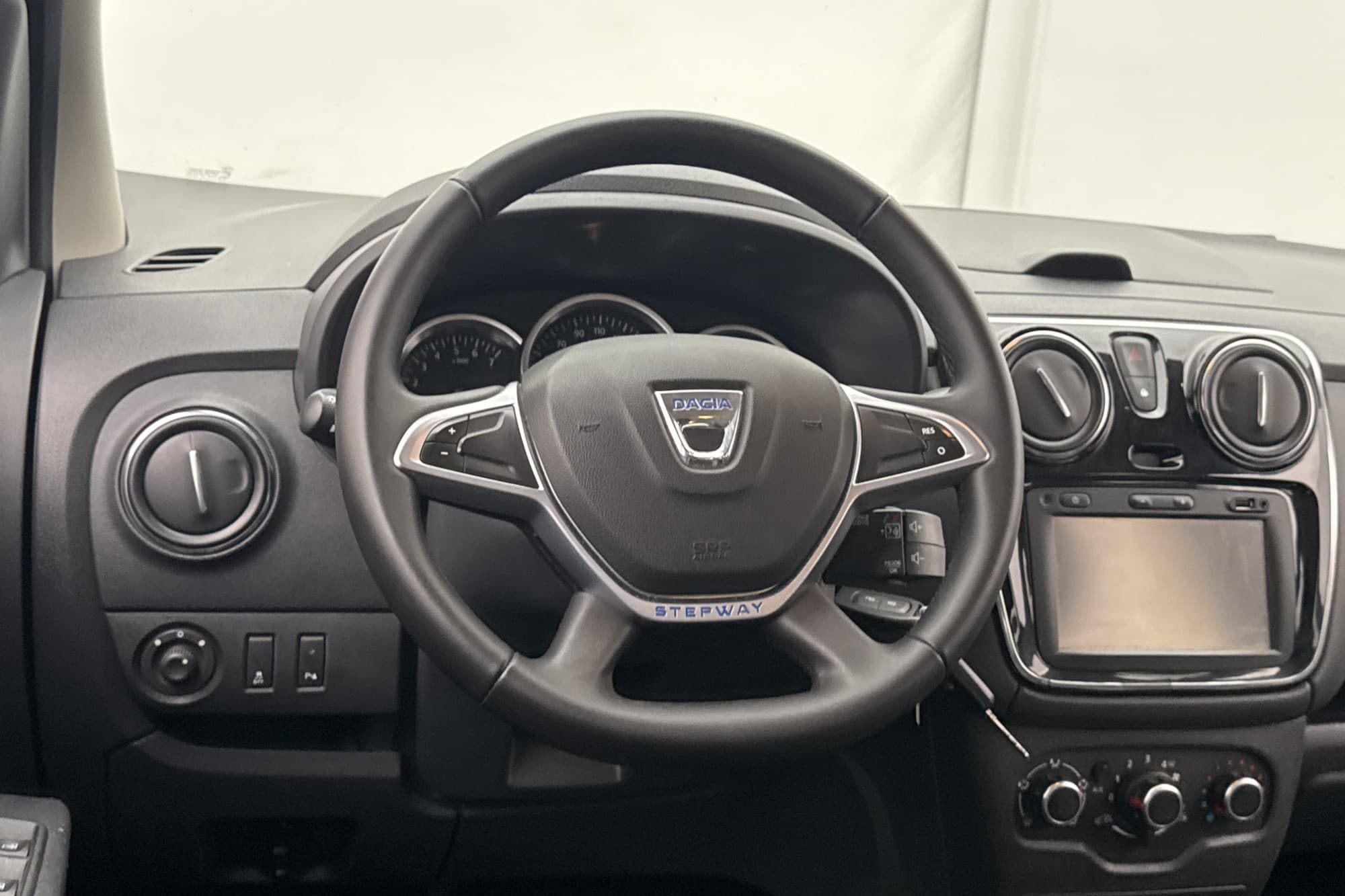 Dacia Lodgy Stepway 115hk 7-Sits Navi Sensorer Farthållare