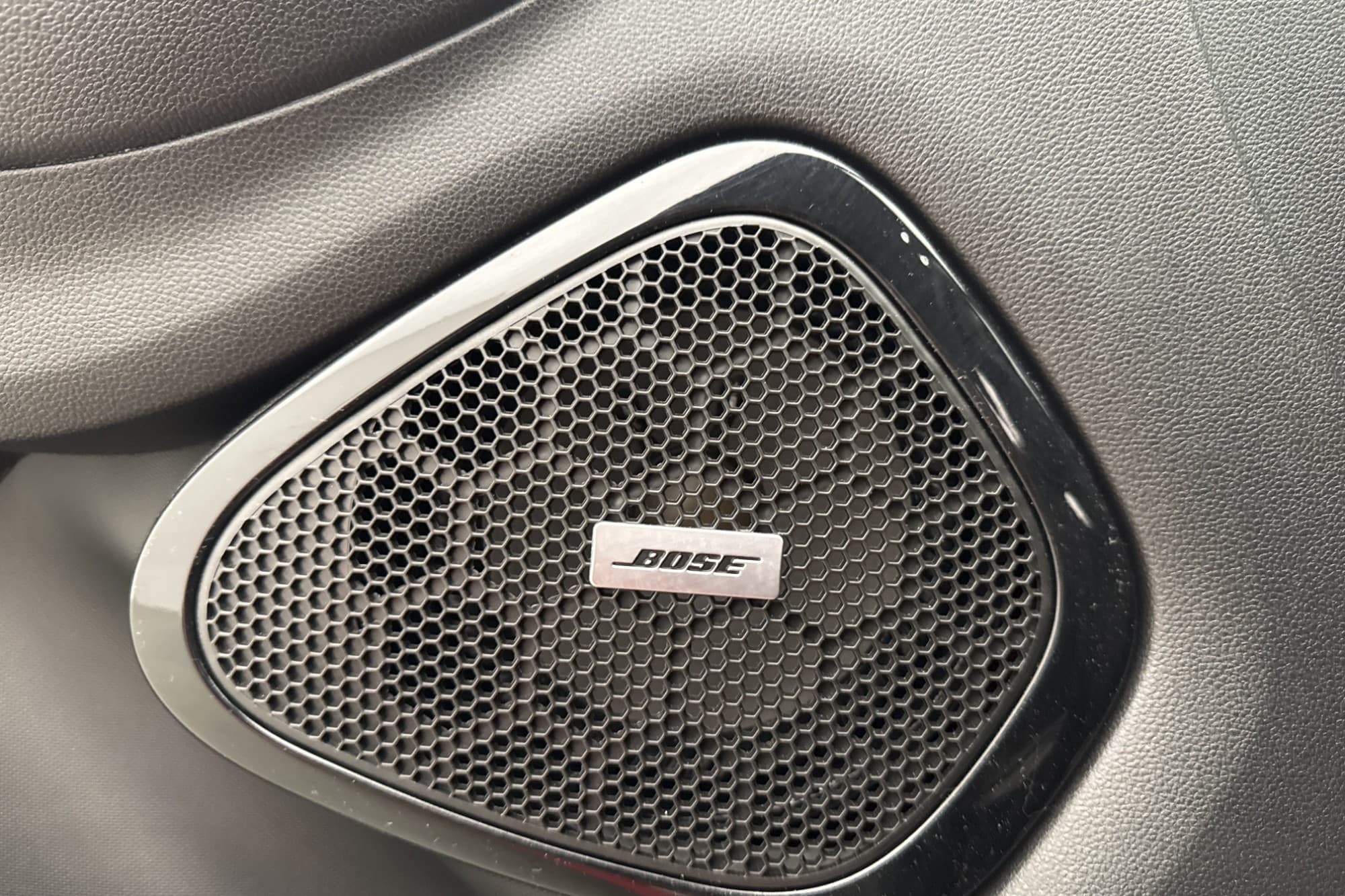Renault ZOE R135 52 kWh Edt One Friköpt Batteri BOSE Skinn