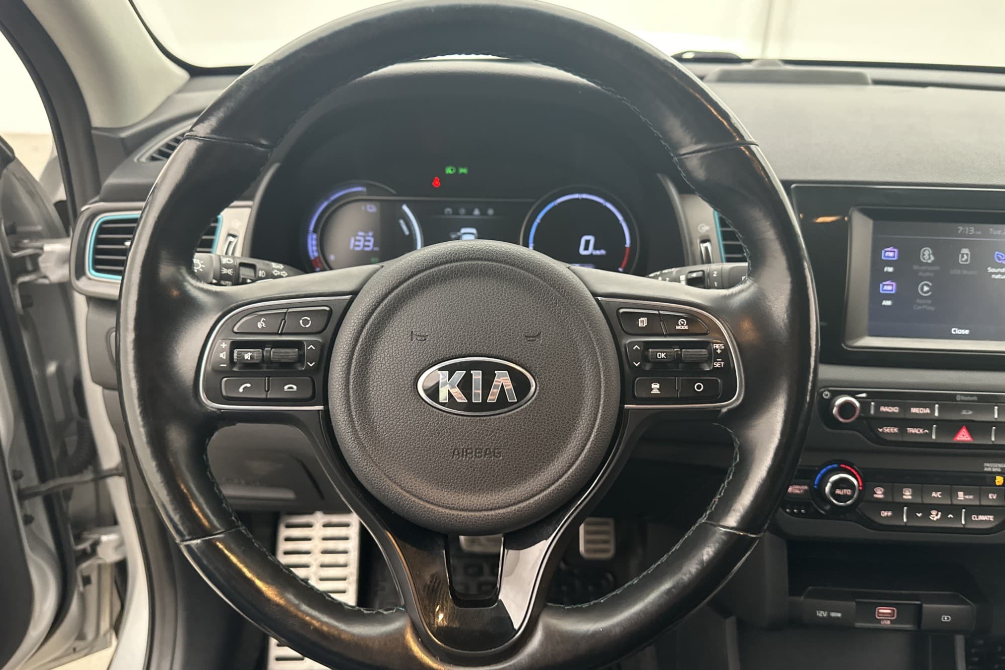 Kia e-Niro 64 kWh 204hk Advance Plus Kamera CarPlay Skinn