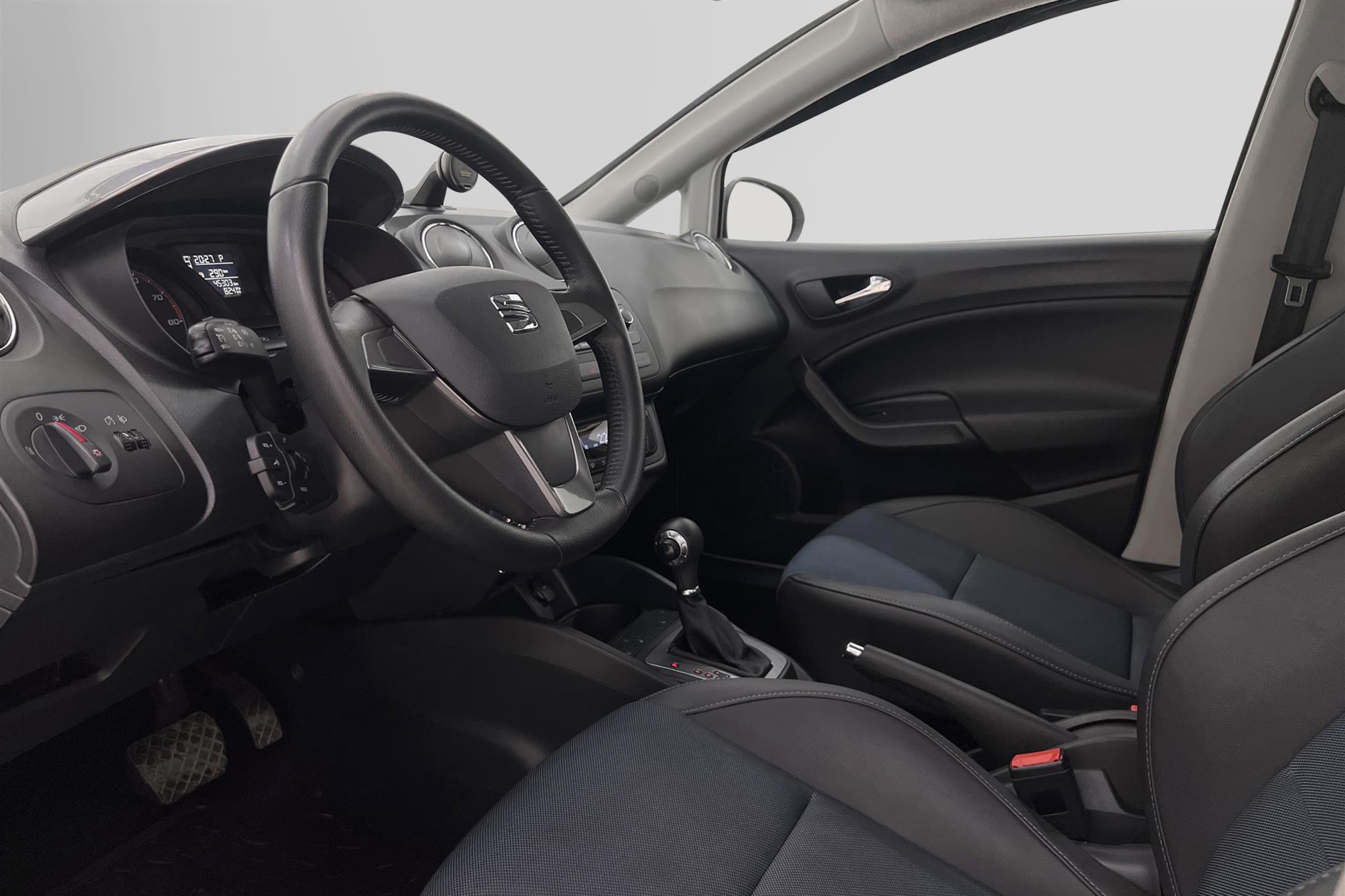 SEAT Ibiza 1.2 TSI 105hk Halvskinn Nybes Låg Skatt 0,42L/mil