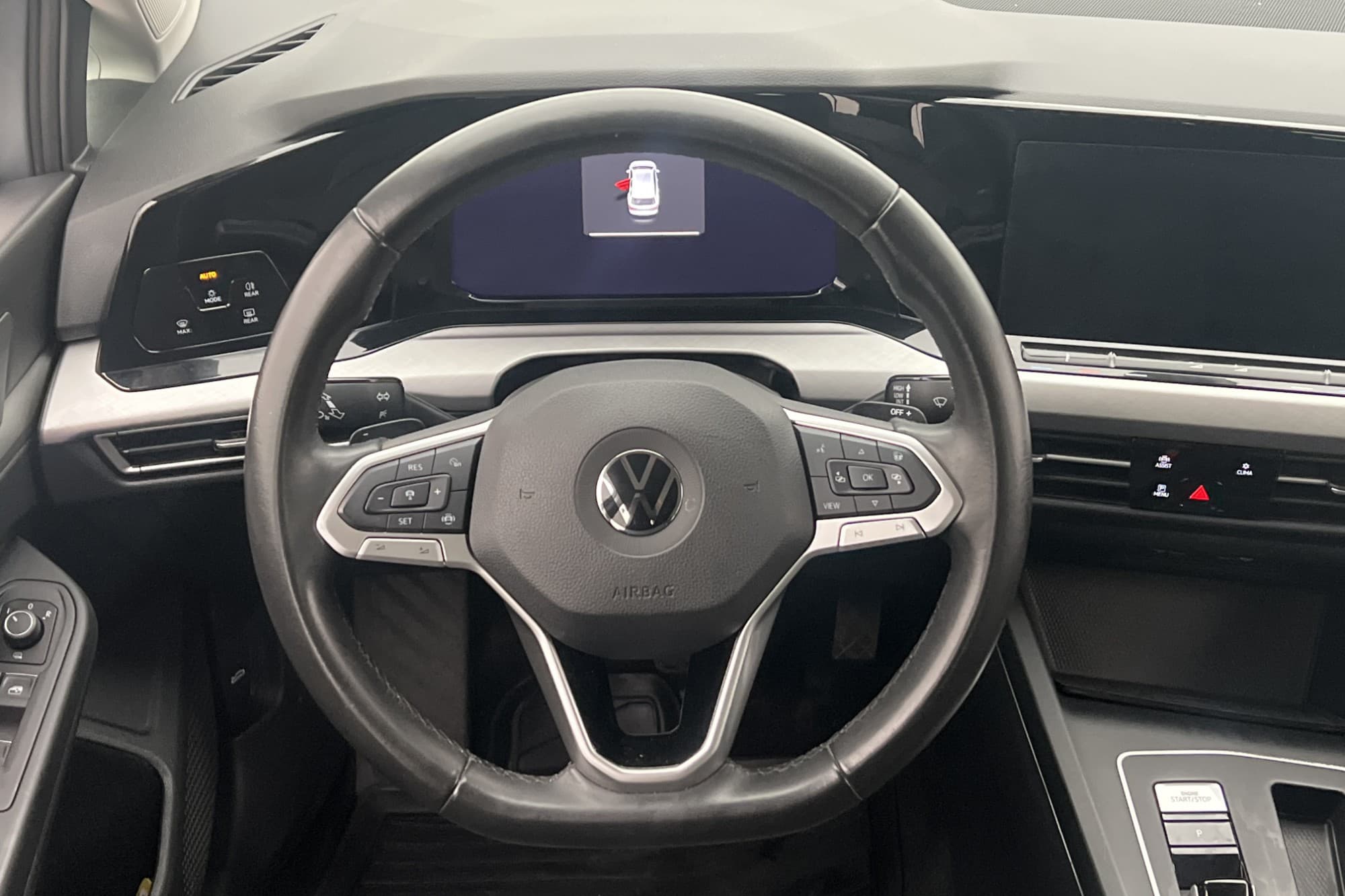 Volkswagen Golf SC eTSI 130hk Cockpit Rattvärme Drag MOMS