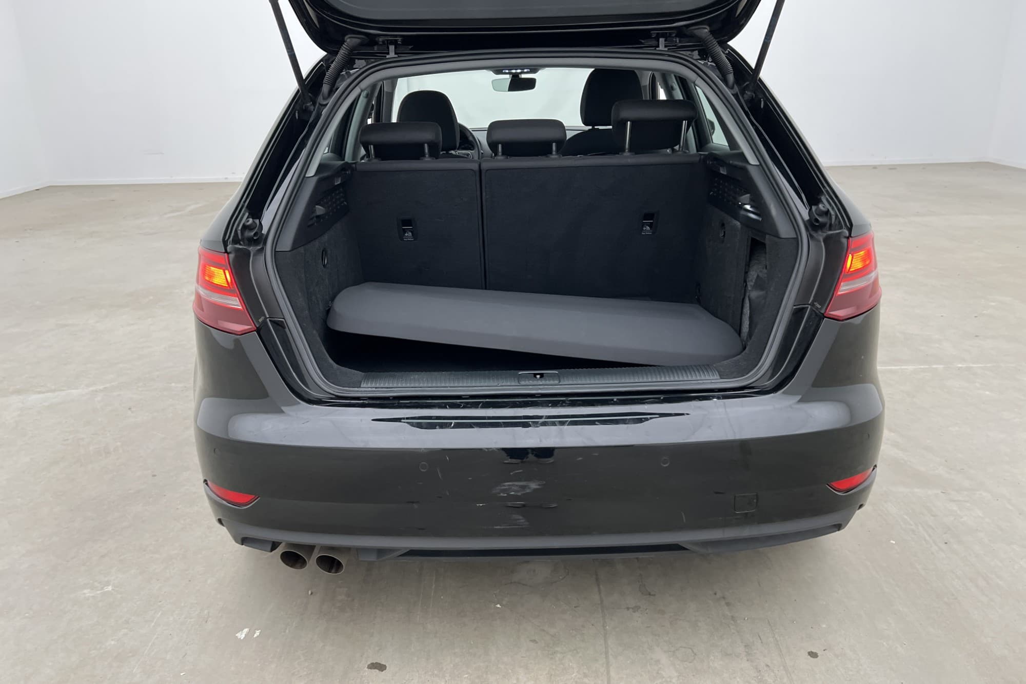 Audi A3 Sportback 35 TFSI Proline Sensorer Adp-Farthållare