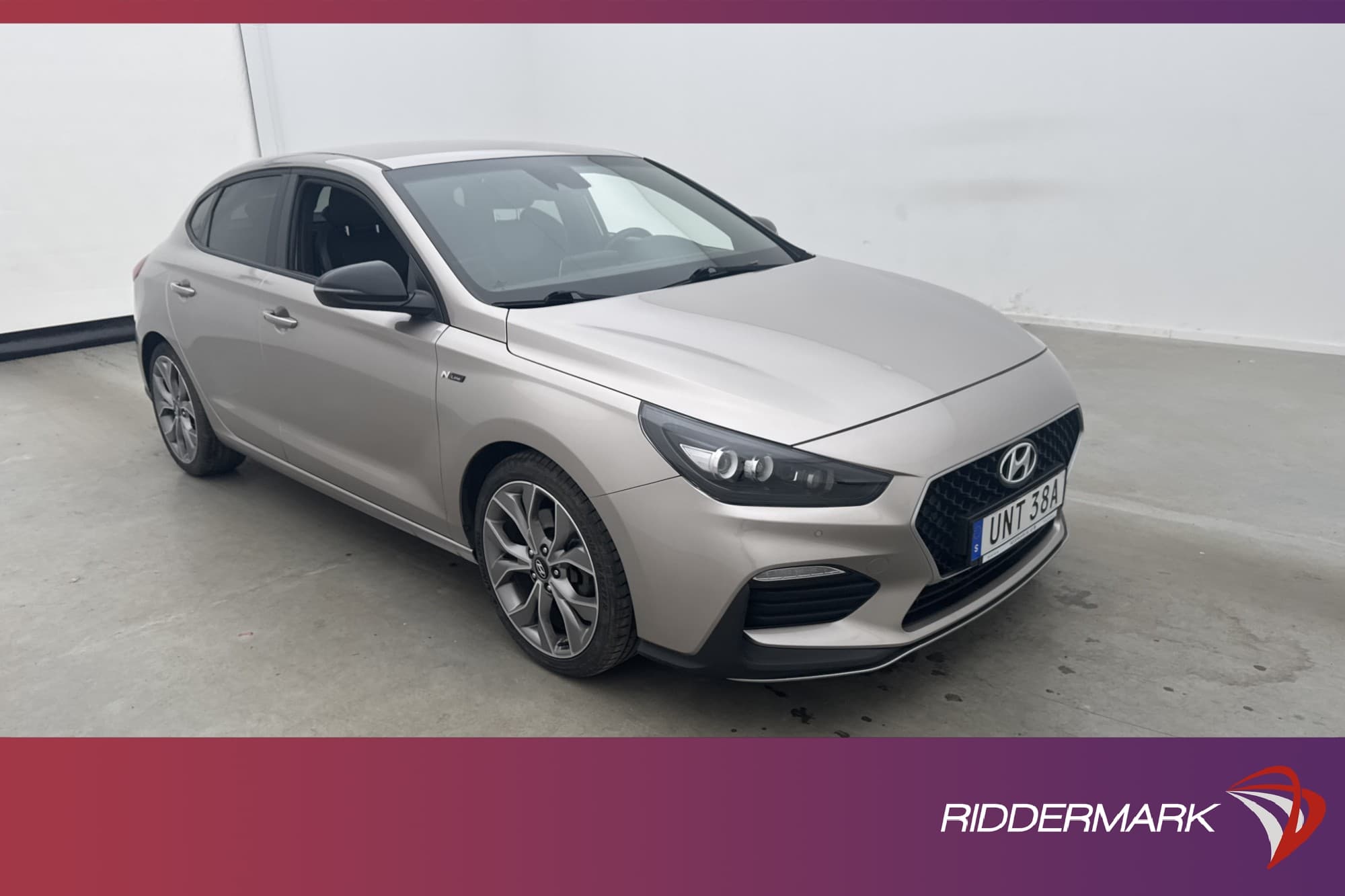 Hyundai i30 Fastback 1.4 T-GDI 140hk N-Line Kamera Rattvärme