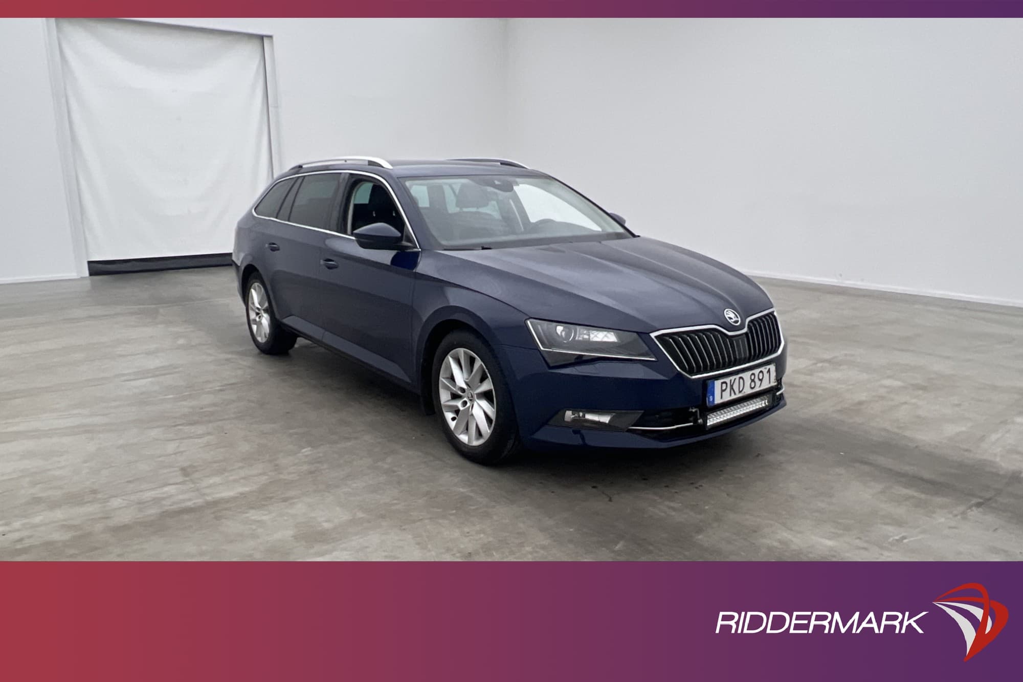 Skoda Superb Kombi TDI 4x4 Business Canton Värm Elstol Drag