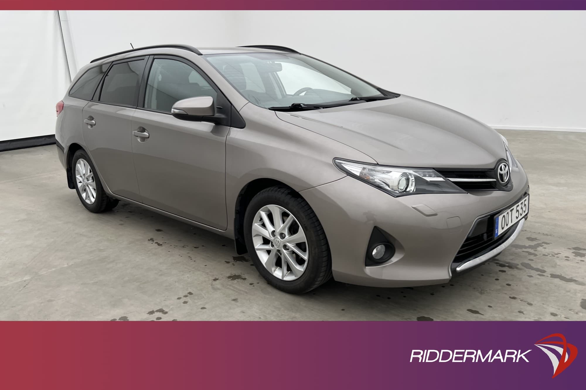 Toyota Auris Touring 1.6 132hk