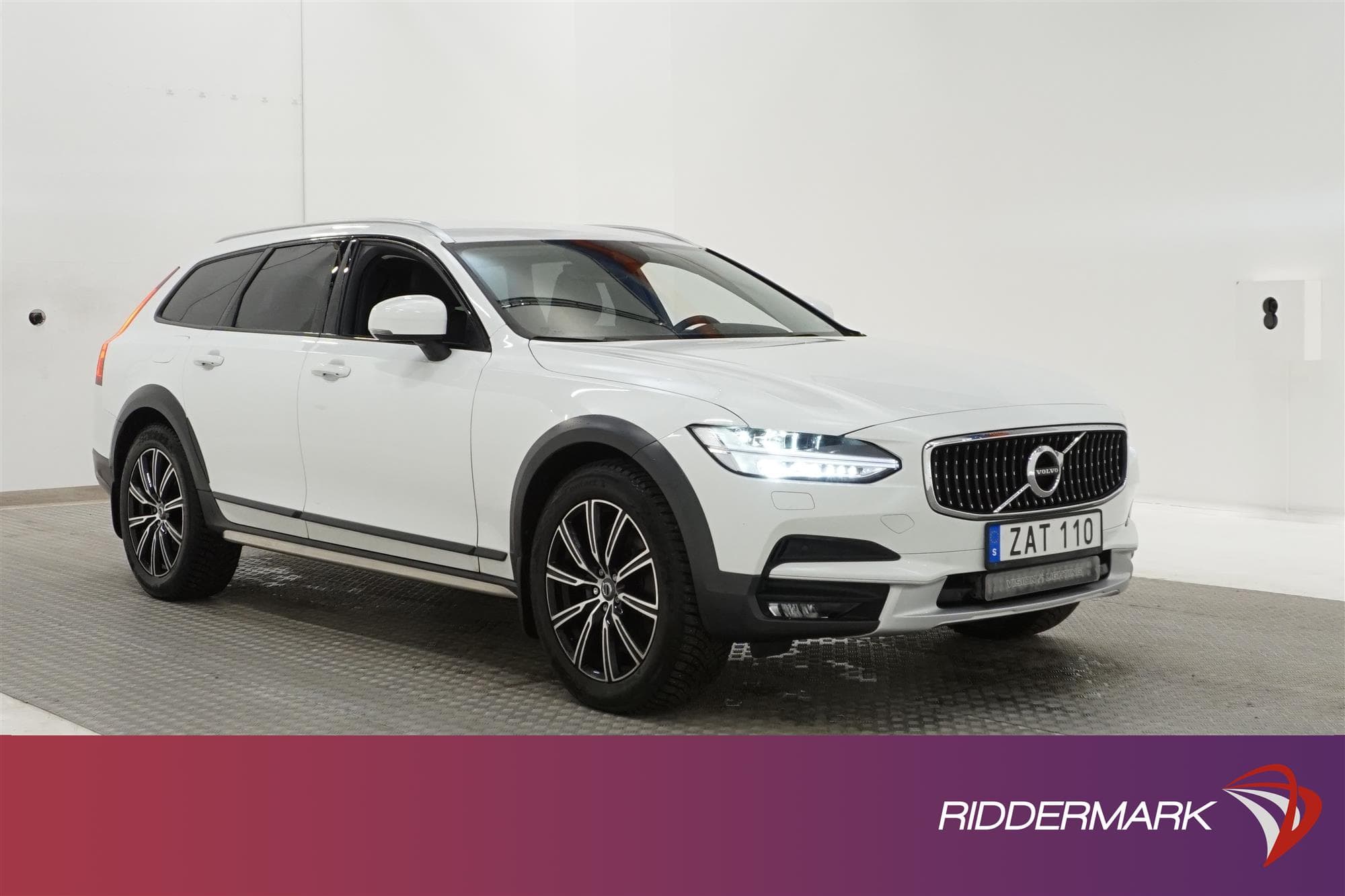 Volvo V90 Cross Country D5 AWD