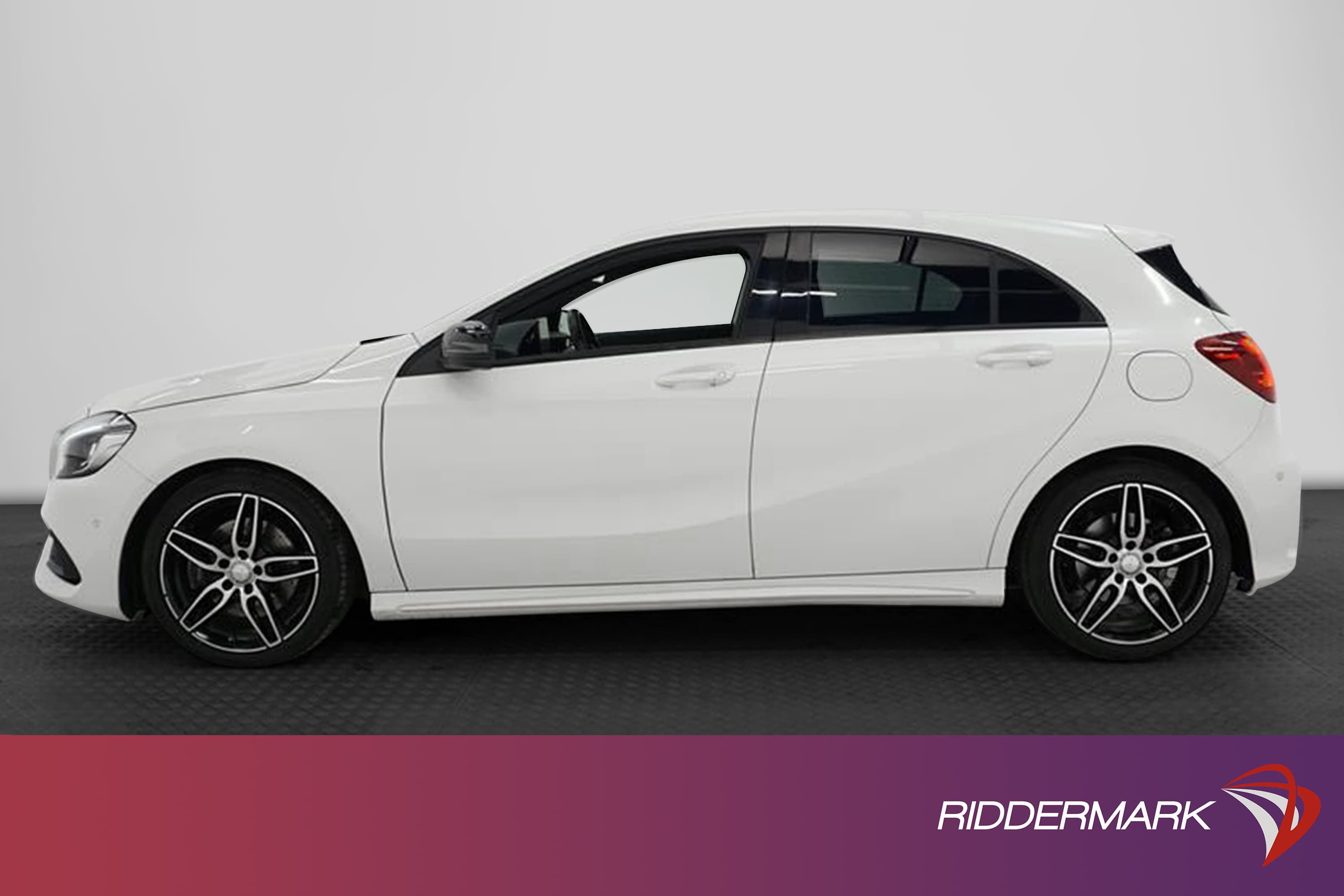 Mercedes-Benz A 220 4MATIC 184hk AMG B-Kam Navi Drag Carplay