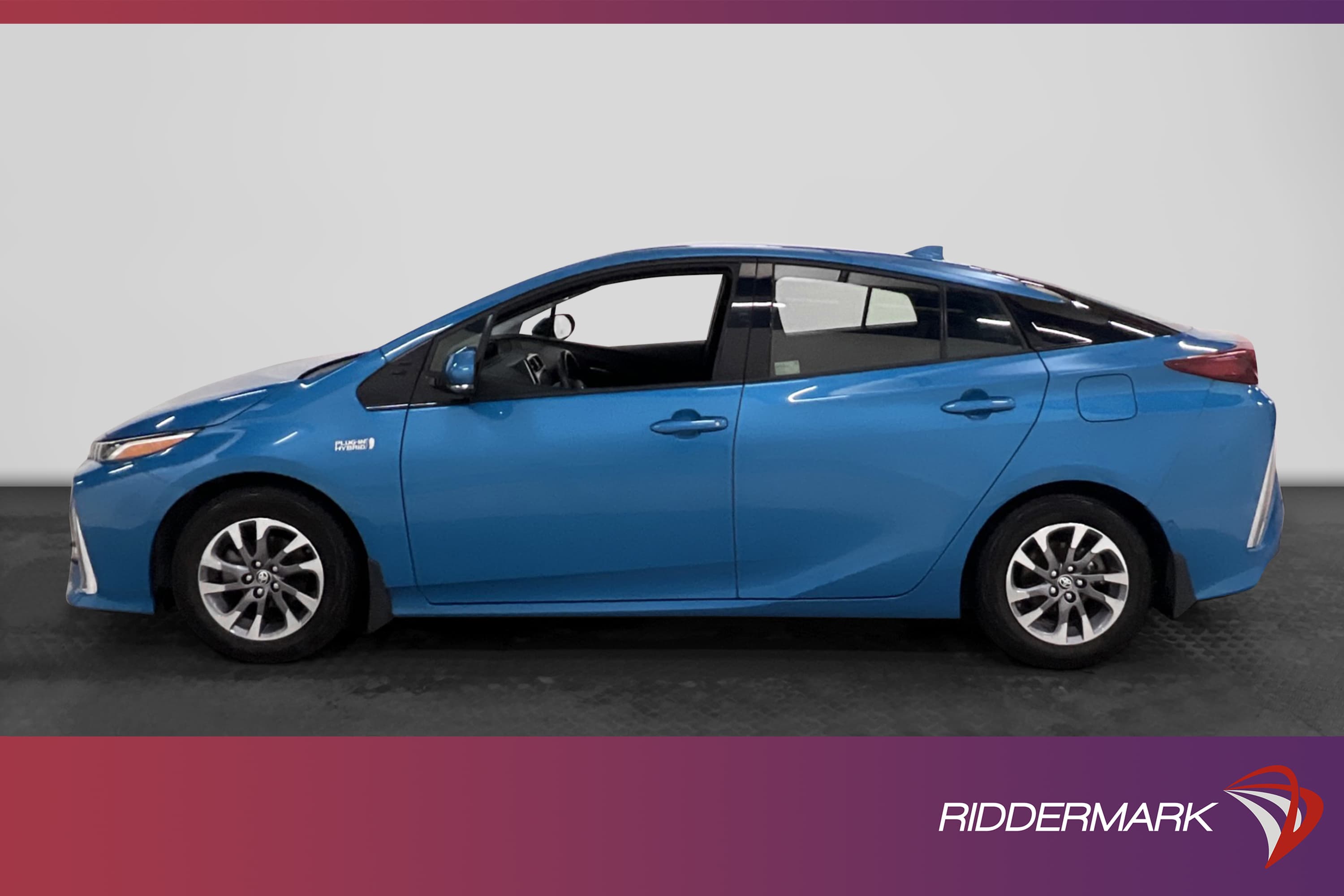 Toyota Prius Plug-in Hybrid 123hk