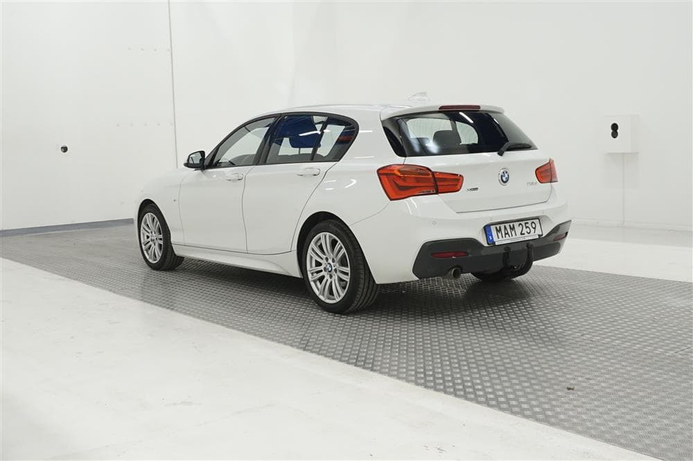 BMW 118d xDrive 5dr, F20 150hk M Sport PDC Alcantara Dragexteriör
