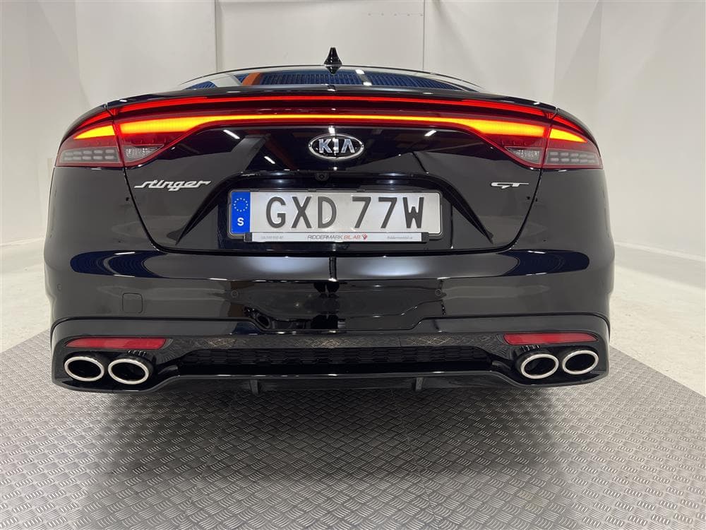 Kia Stinger GT 3.3 T-GDi AWD 370hk Pano H/K HUD 360° Naviinteriör