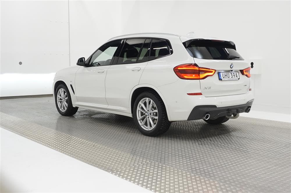 BMW X3 xDrive20d 190hk M Sport 360° D-värm HUD Navi Drag