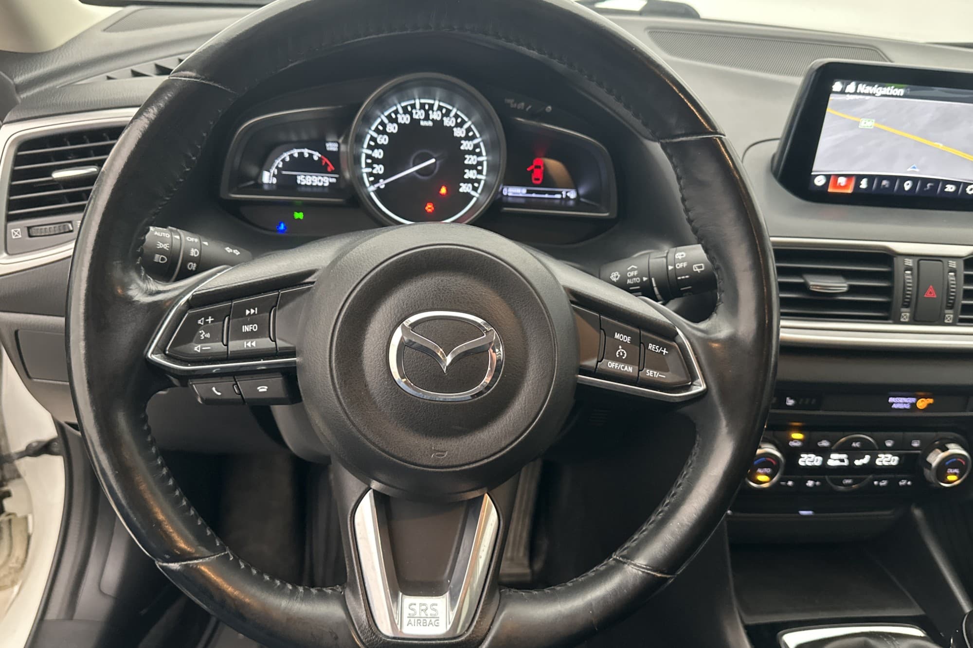 Mazda 3 Sport 2-0 SKYACTIVE-G 120hk Vision Navi Rattvärme 