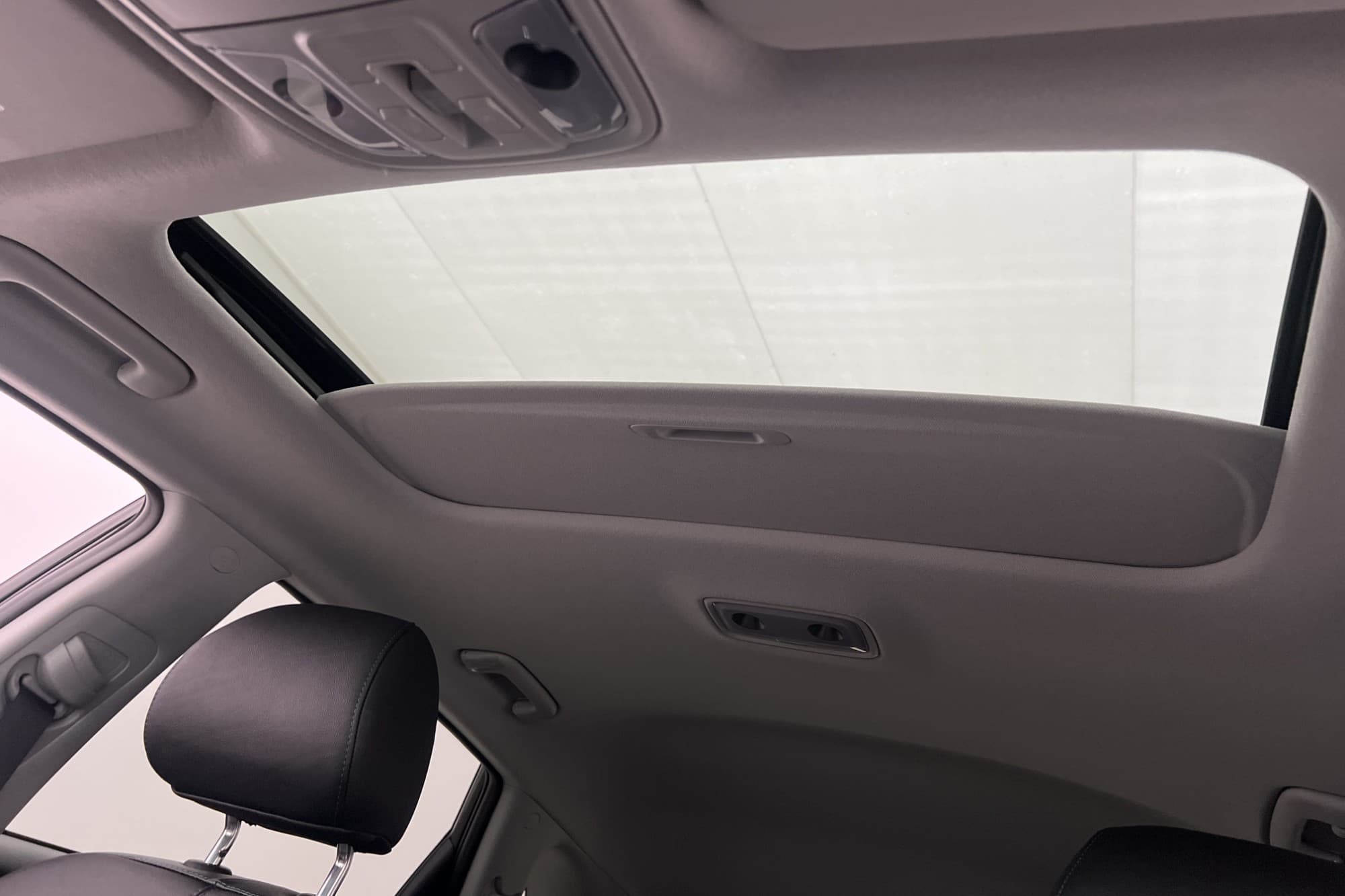 Kia E-Niro 64 kWh Advance Plus Taklucka Skinn JBL Kamera 