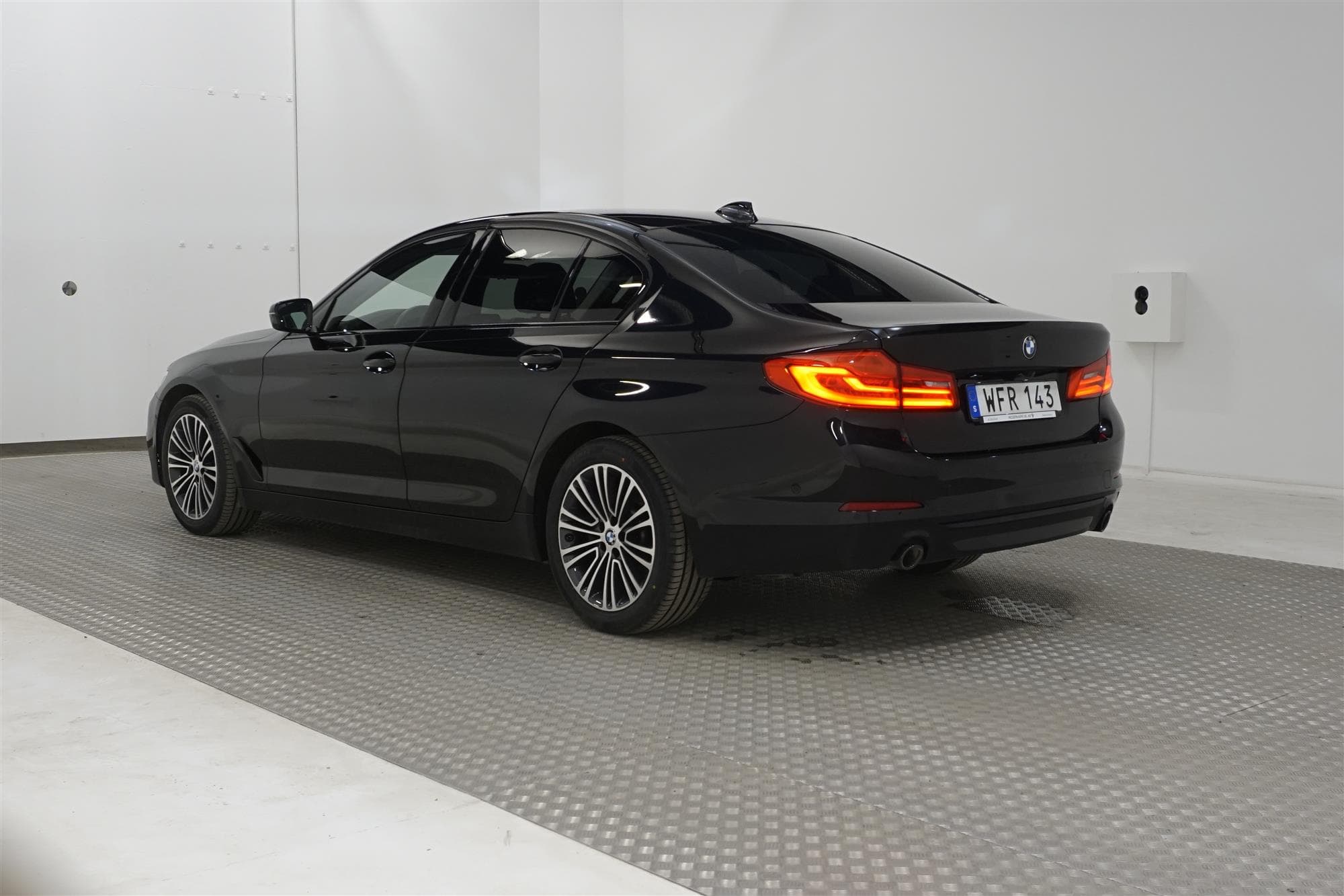 BMW 530i 252hk xDrive Sport line Navi Backkamera