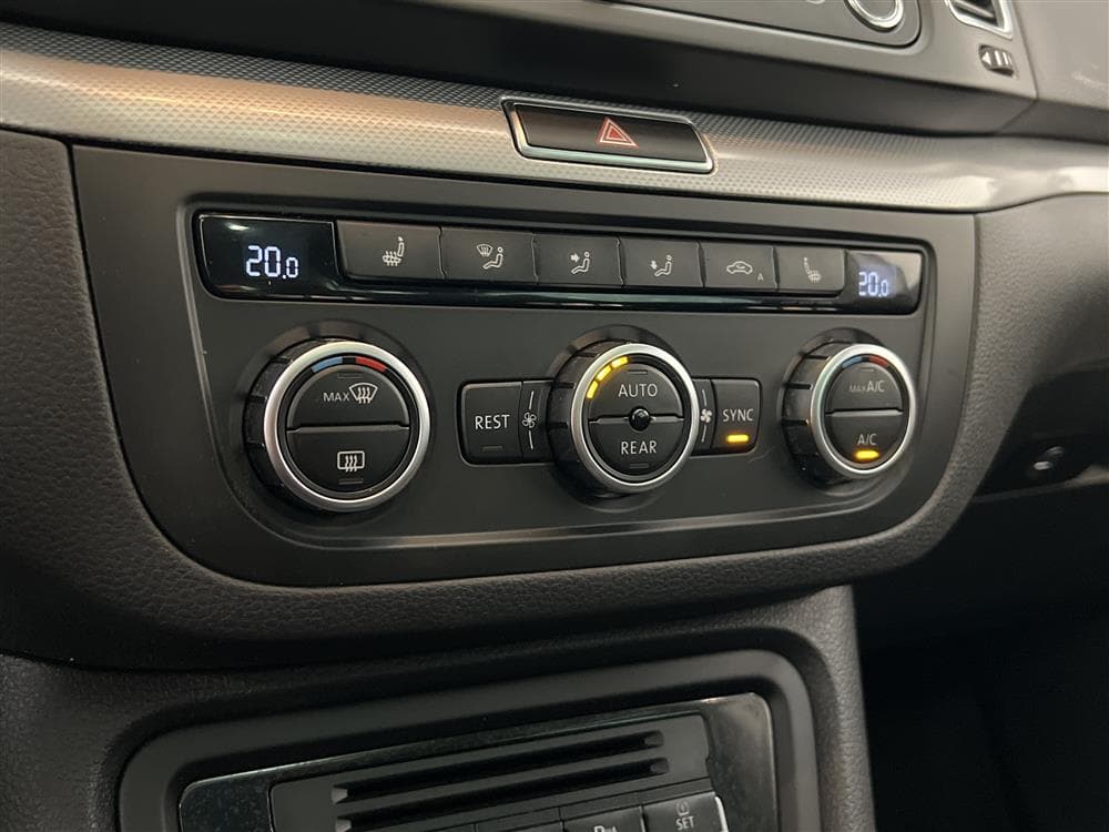 Volkswagen Sharan TDI 4M 140hk 7sits Pano B-Kamera Navi Draginteriör