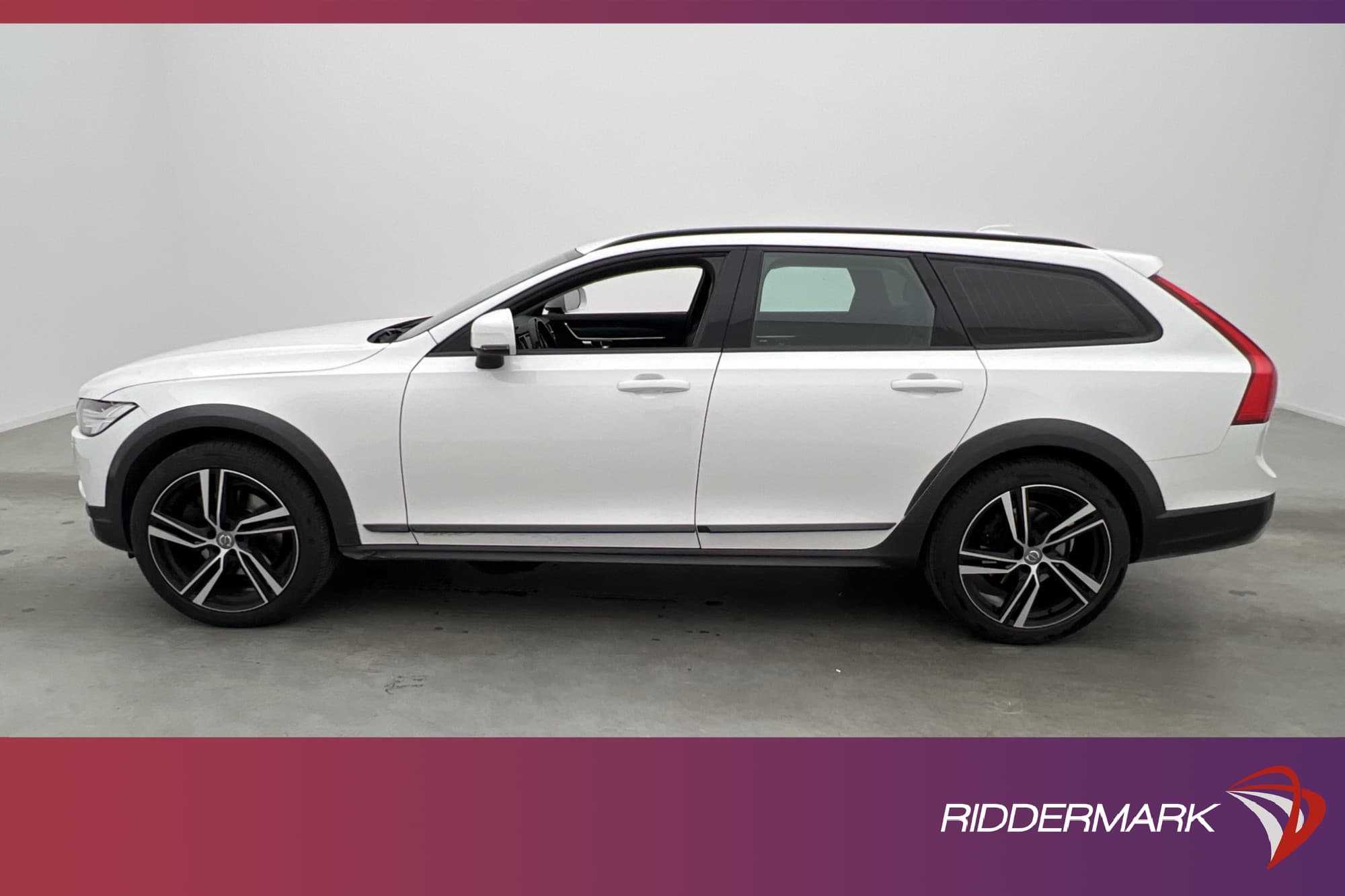 Volvo V90 Cross Country D4 AWD