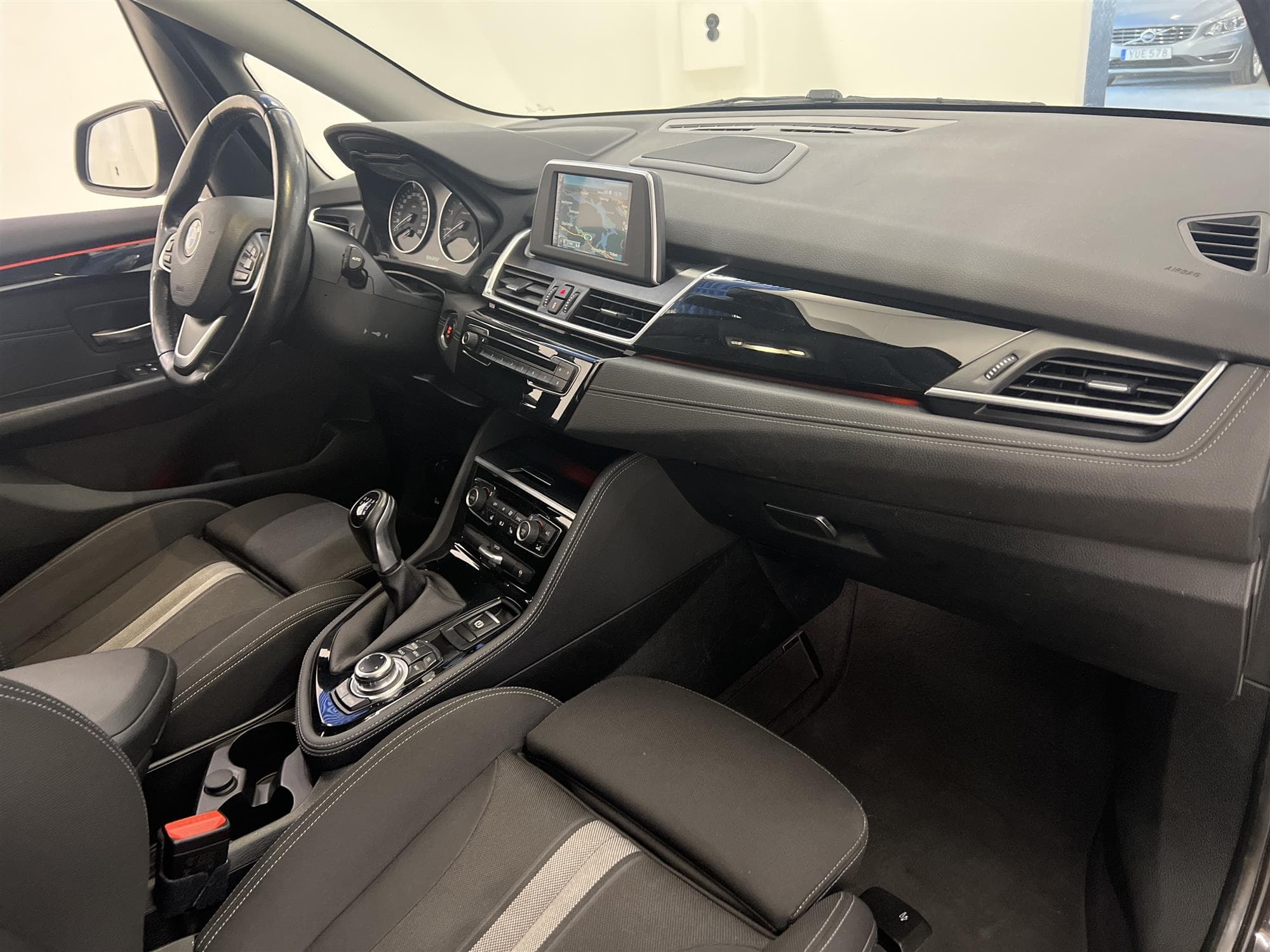 BMW 218d Active Tourer  Drag P-sensorer Rattvärme 0.41l/milinteriör