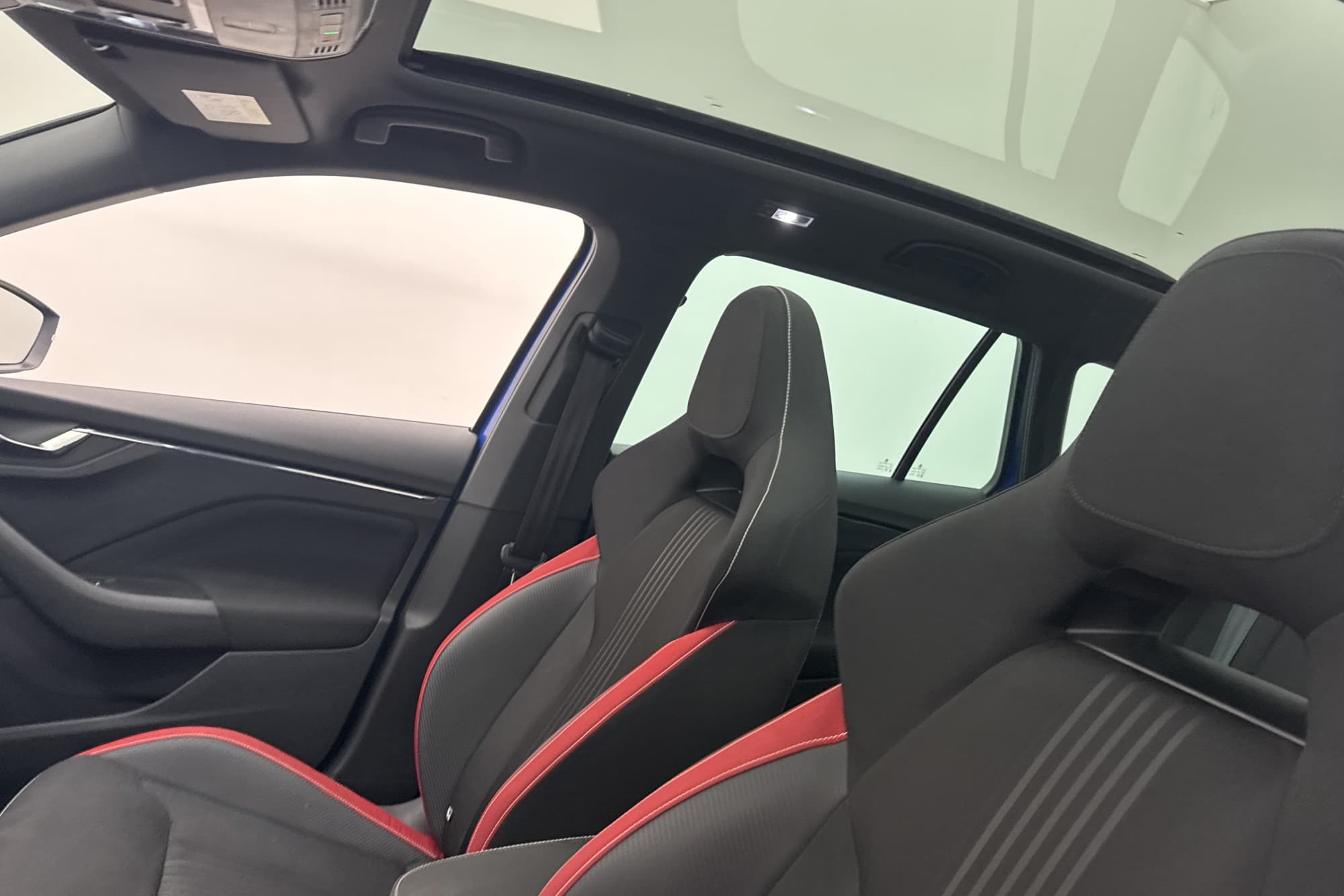 Skoda Kamiq TSI 110hk Monte Carlo Pano Drag Kamera CarPlay