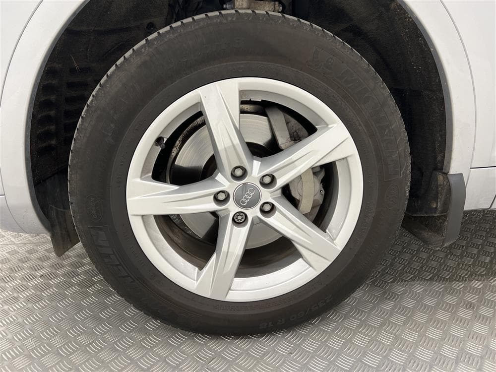 Audi Q5 2.0 TDI Quattro 190hk Proline D-värm Drag 0,49l/mil interiör