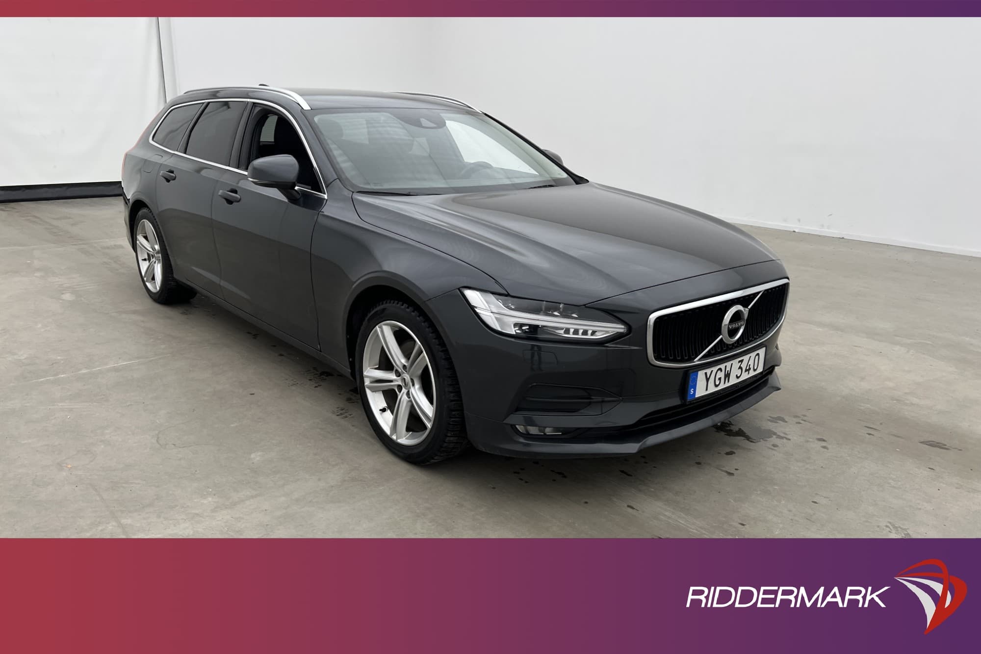 Volvo V90 D5 AWD Momentum D-Värmare B-Kamera Drag Navi VOC