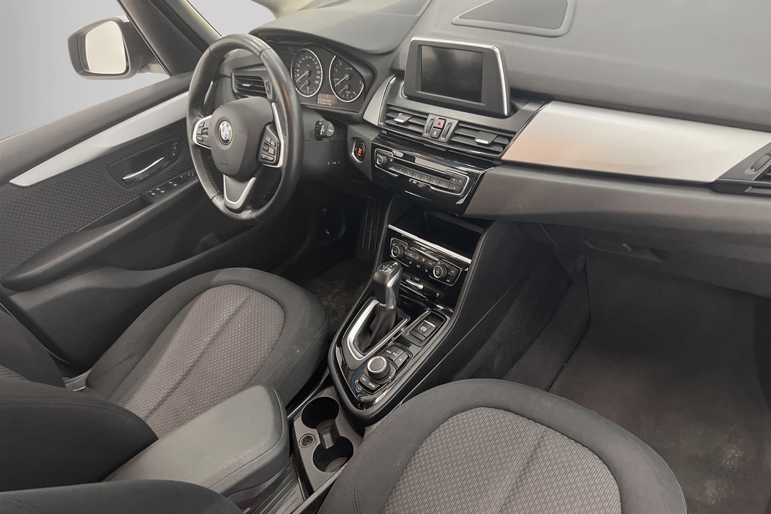BMW 218i Gran Tourer 136hk 7 Sits Hifi B-Kam Låg Skatt
