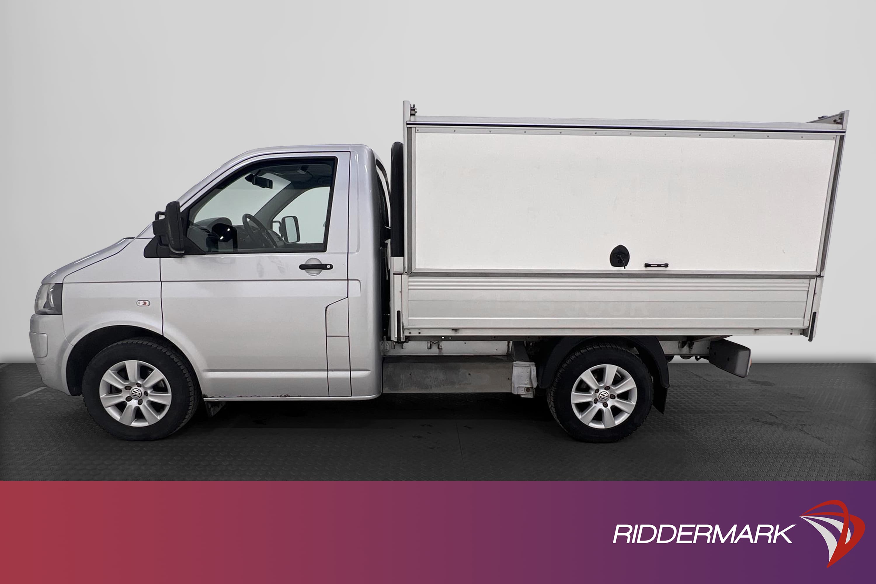 Volkswagen Transporter 2.0TDI Dragkrok Påbyggnad Moms