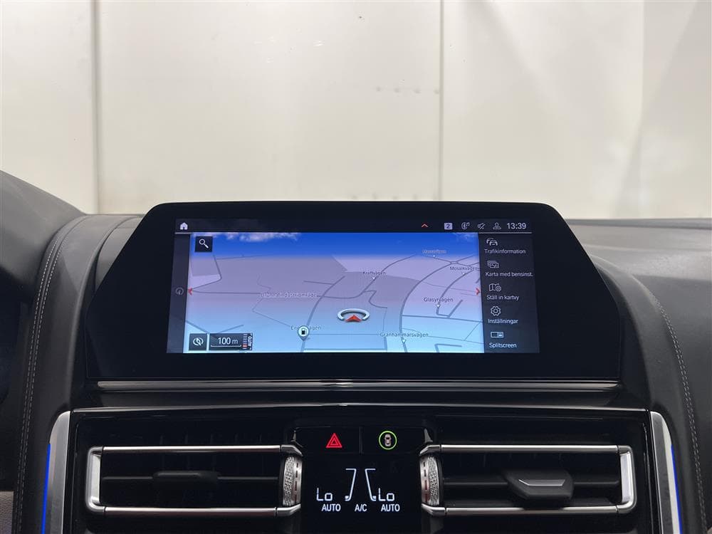 BMW M850i xDrive Coupé 530hk Carbon Core B&W 360° HUD
