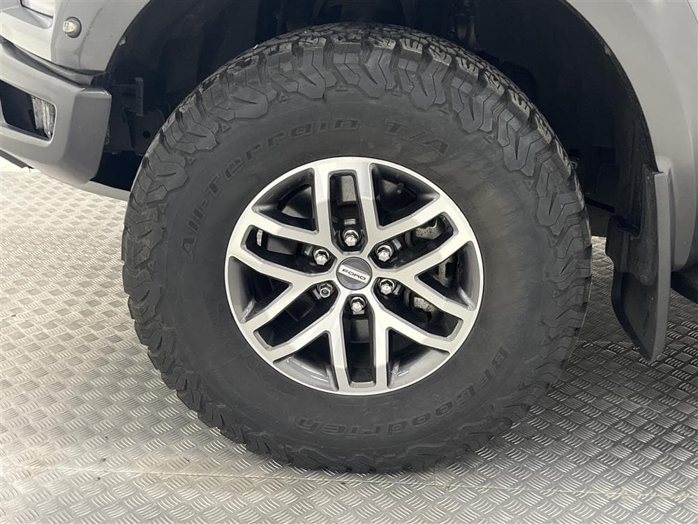 Ford F150 Raptor 456Hk Panorama B&O Navi Drag Moms interiör