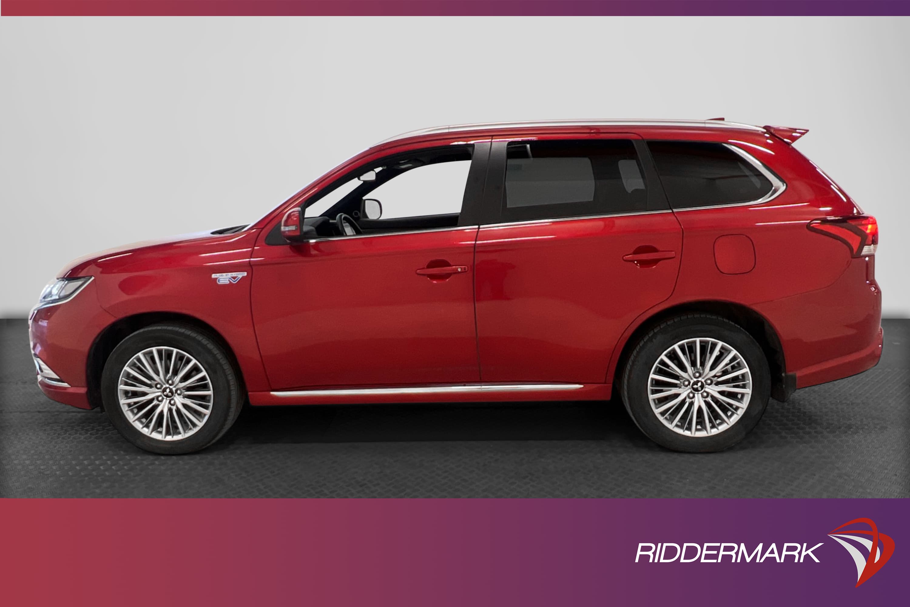 Mitsubishi Outlander PHEV 4WD 230hk Business Drag 360 Rattvä