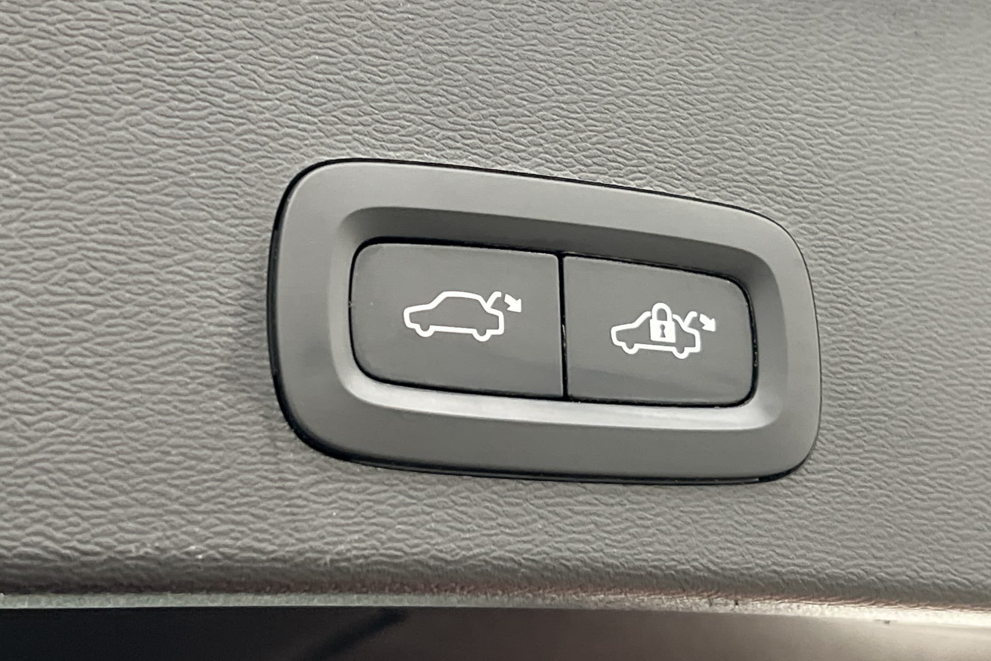 Volvo XC40 Recharge Single Motor Kamera Värm Keyless MOMS