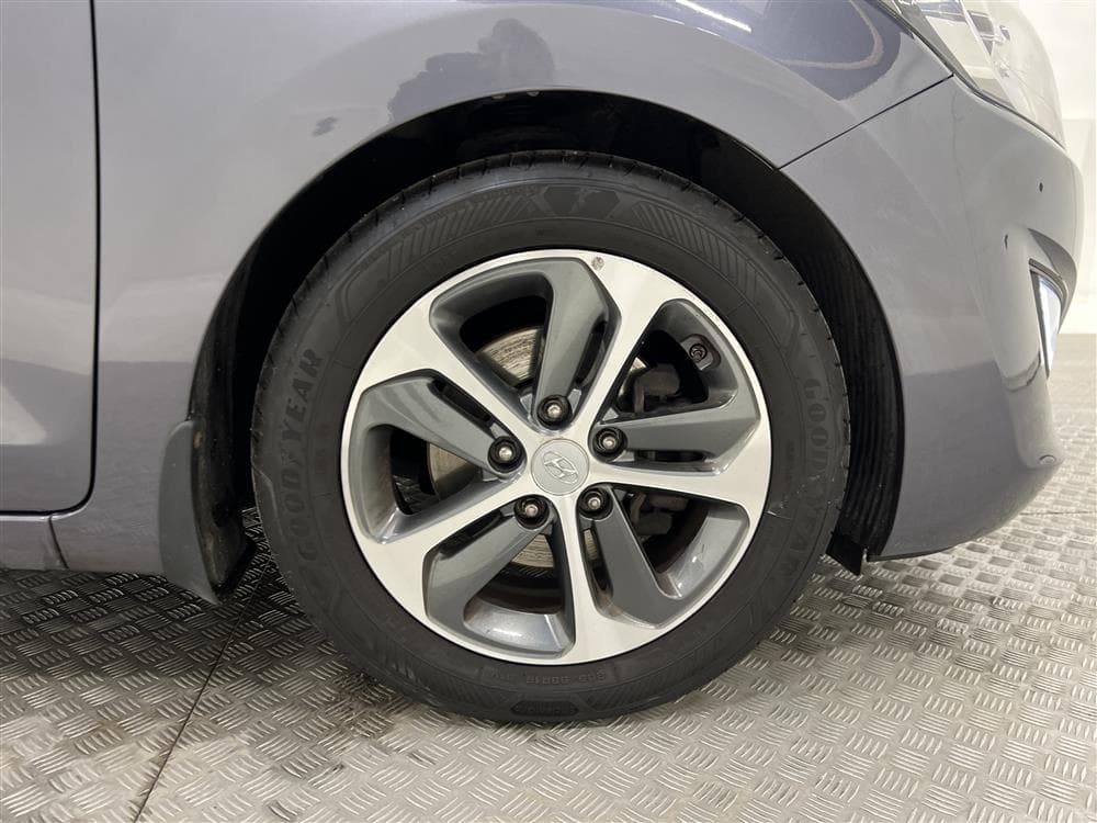 Hyundai i30 1.6 GDI 135hk Välservad PDC Låg Skatt 0,53l/mil