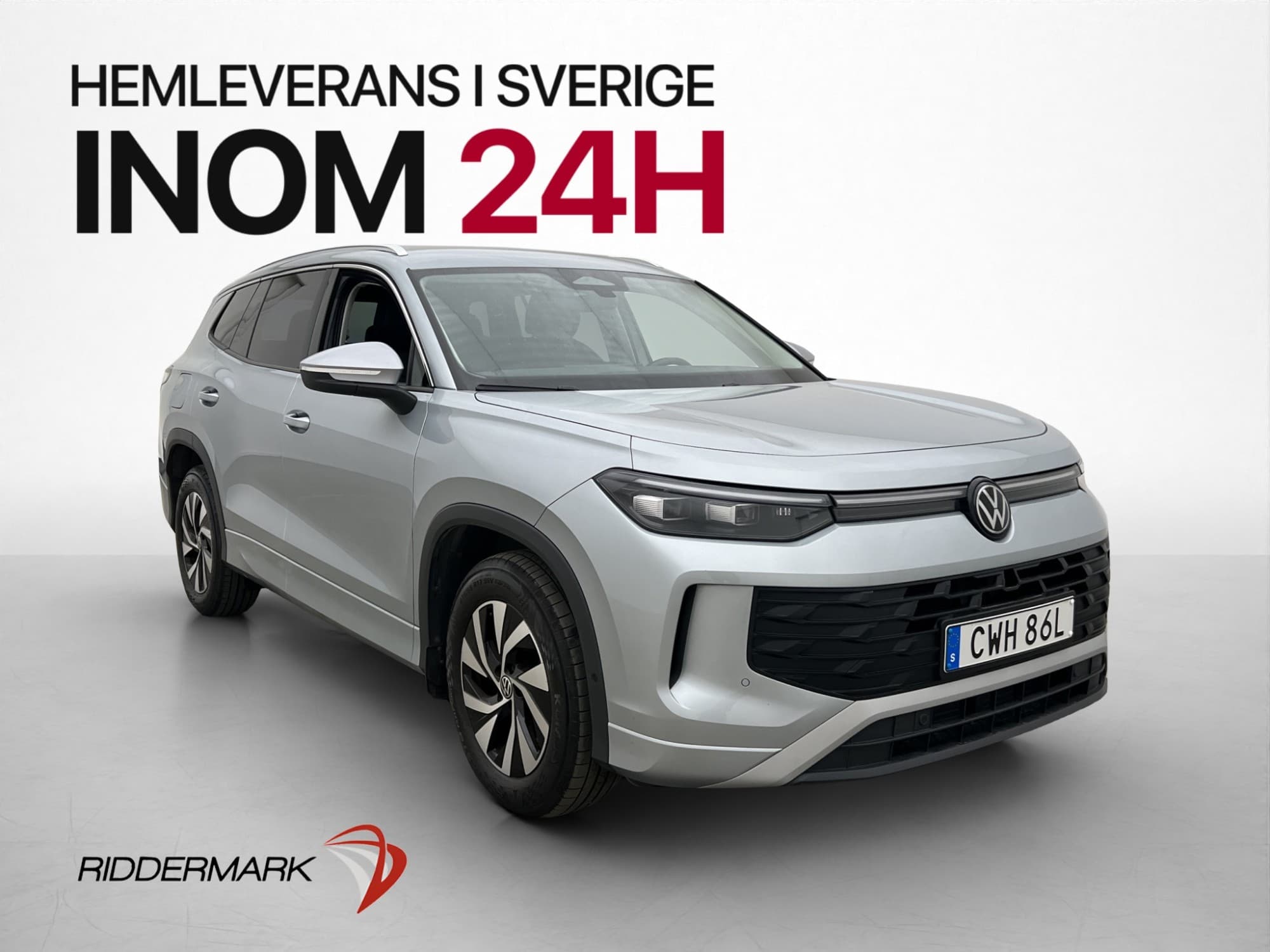 Volkswagen Tayron eTSI R-Line Life 7 sits Ambient CarPlay