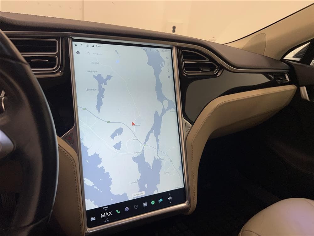 Tesla Model S 85 378hk Panorama Skinn Kamera Svensksåld