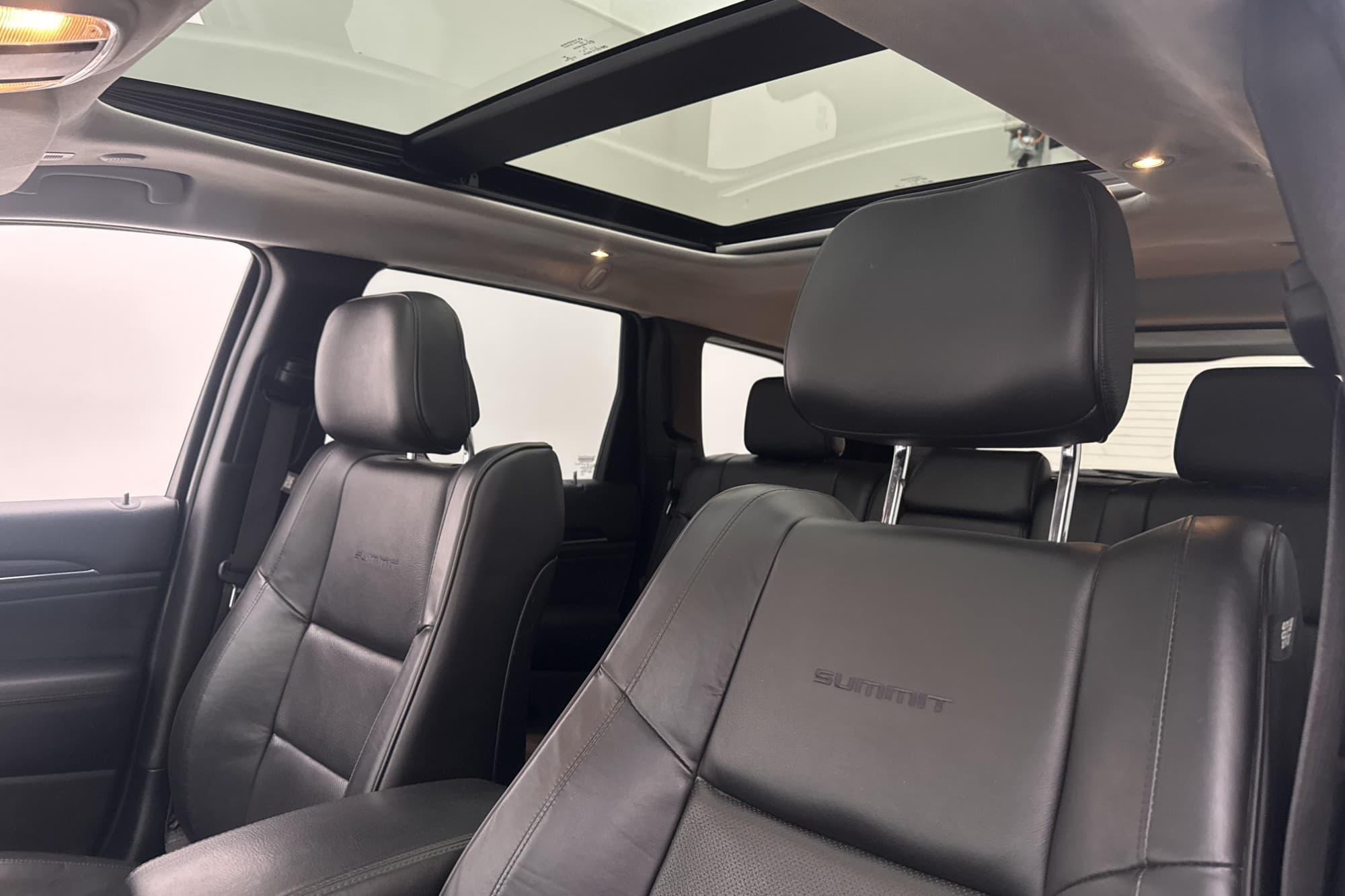 Jeep Grand Cherokee 4WD 250hk Summit Pano H/K Luftfjäding