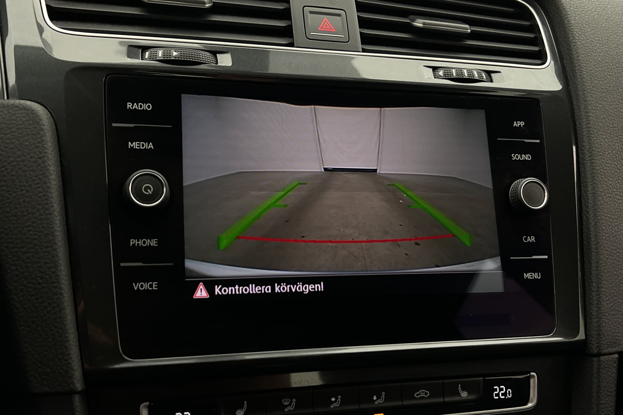 Volkswagen Golf 1.0 TSI 110hk R Line Kamera Carplay