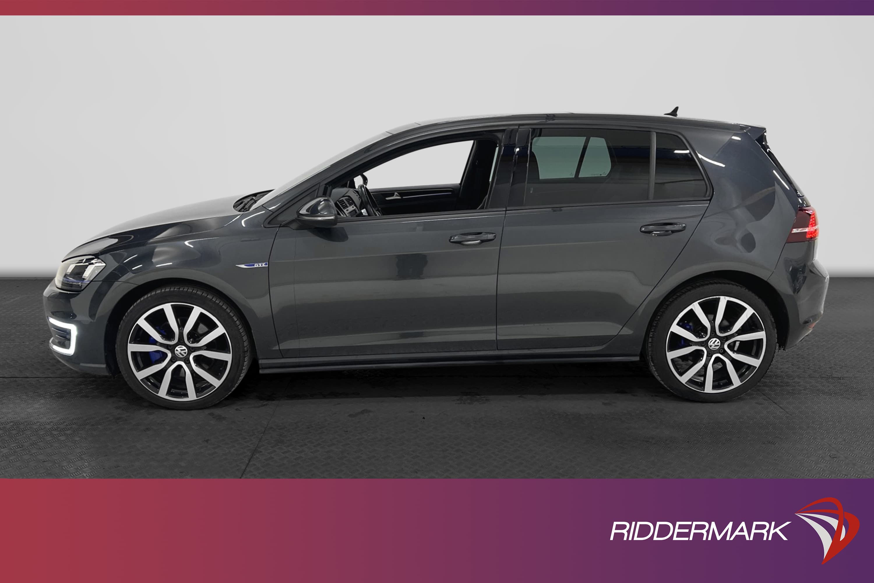Volkswagen Golf GTE 204hk