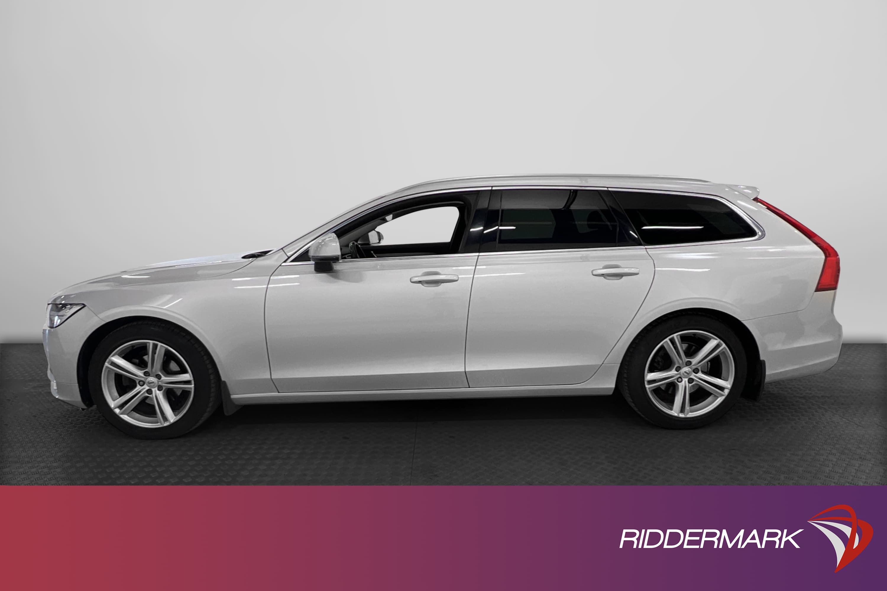 Volvo V90 D4 AWD